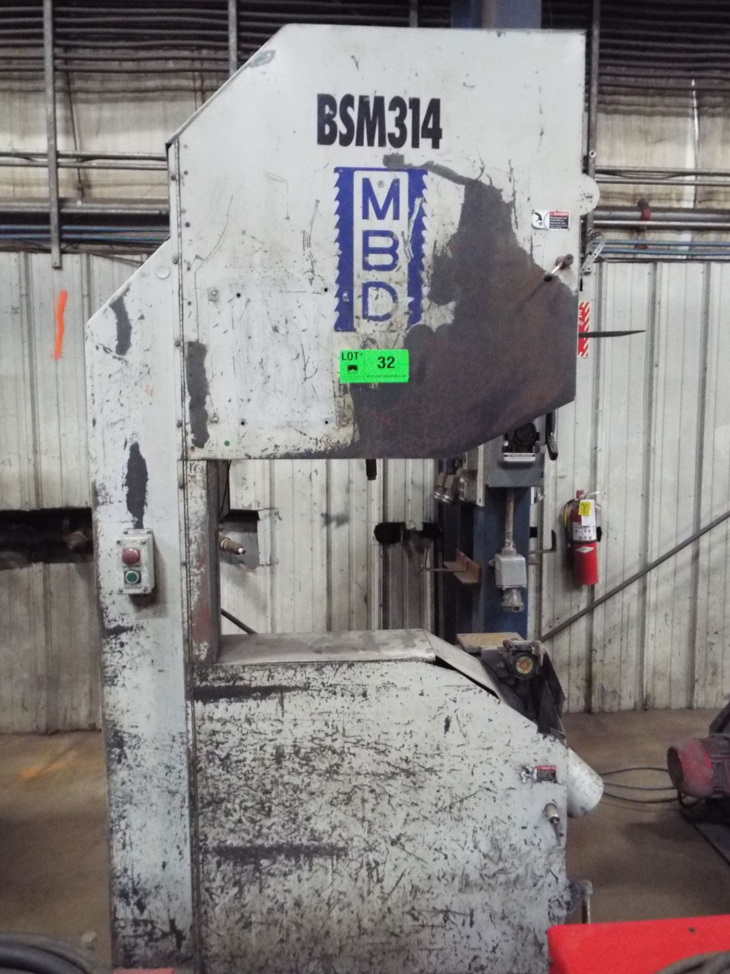 MBD BSM 313 HEAVY DUTY FLOOR TYPE VERTICAL BAND SAW WITH 35" THROAT, 15" MAX WORK PIECE HEIGHT,