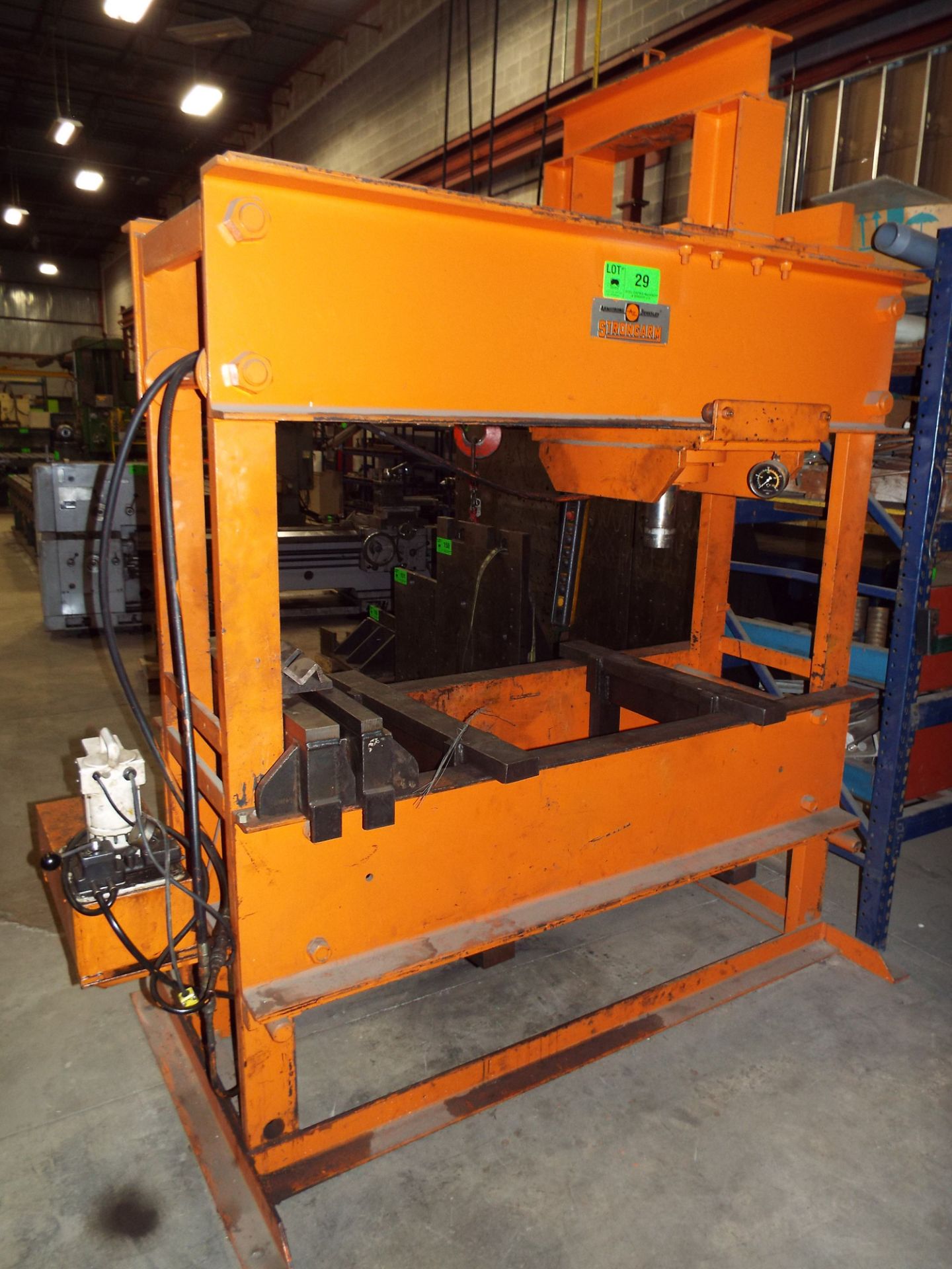ARMSTRONG BEVERLEY STRONGARM 200TON MAX. CAPACITY ELECTRO-HYDRAULIC H-FRAME HEAVY-DUTY SHOP PRESS, - Image 4 of 6