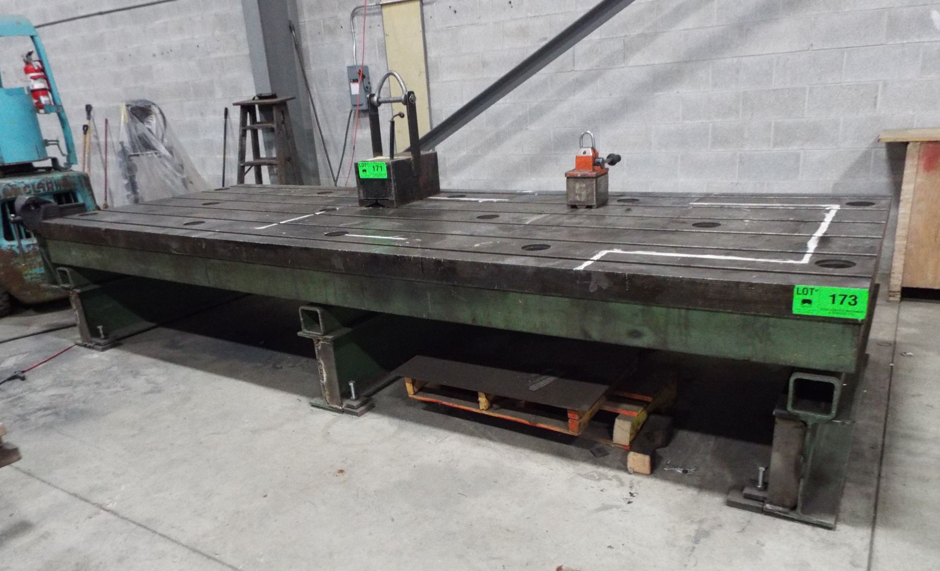 59"X162"X30" WELDING TABLE, S/N: N/A (CI) [RIGGING FEE FOR LOT #173 - $750 CDN PLUS TAXES] - Image 2 of 3