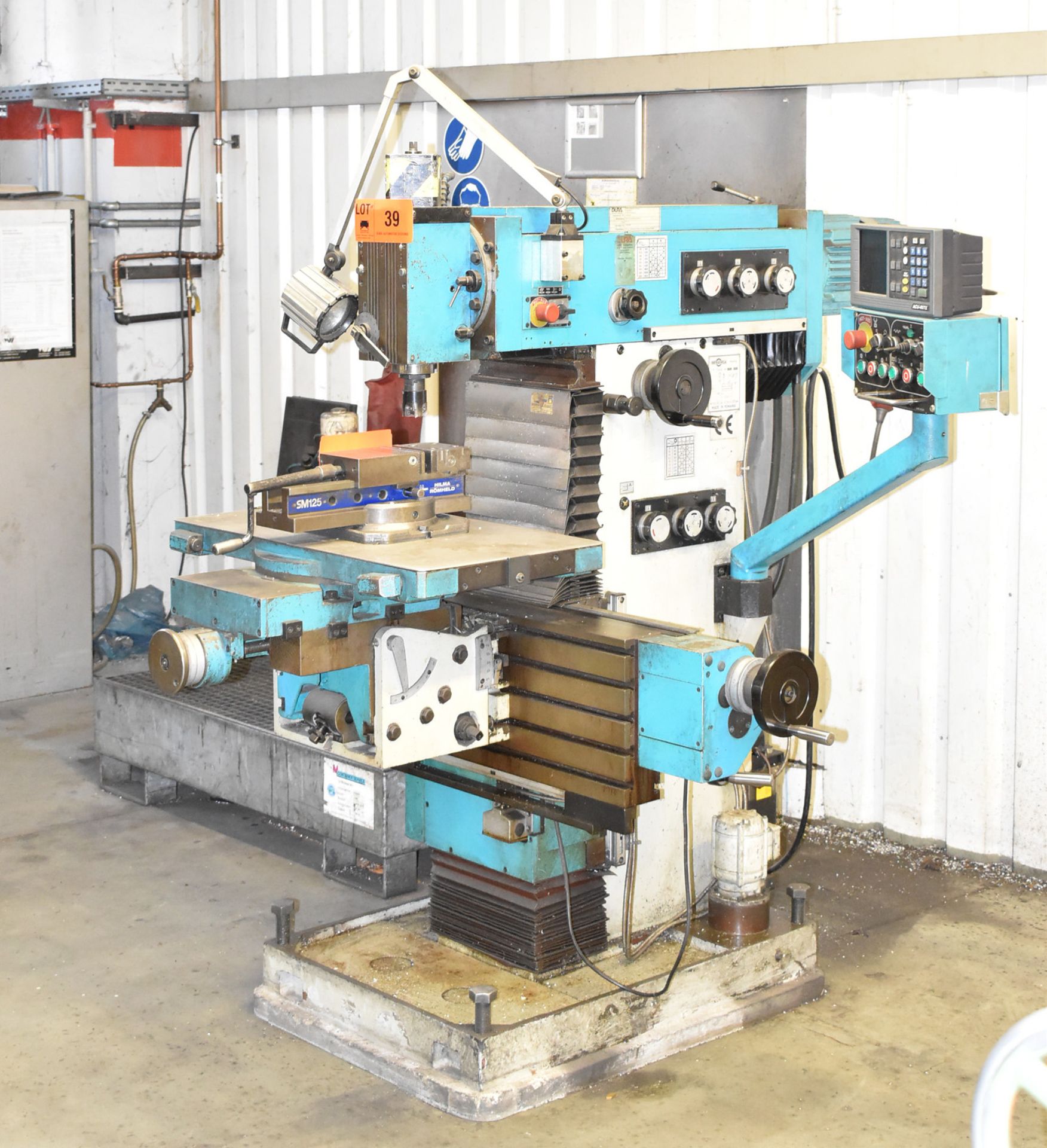 INFRATIREA (1999) FUS32 UNIVERSAL MILLING MACHINE WITH 1000 MM X 320 MM VERTICAL T- SLOT TABLE, - Image 2 of 7
