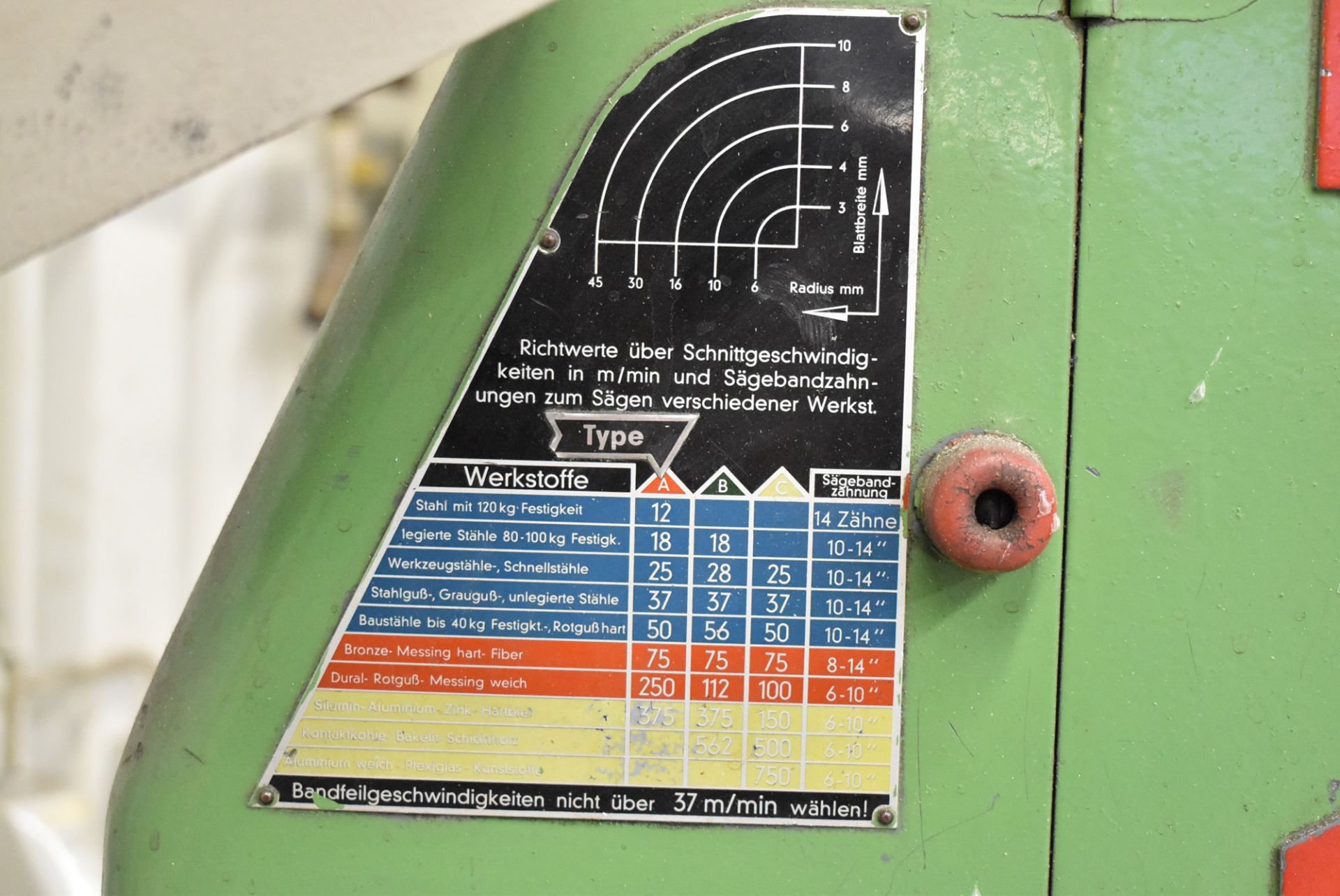 MOSSNER SN/400 VERTICAL BAND SAW WITH 390 MM THROAT, 600 MM X 600 MM TABLE, 200 MM MAX WORK PIECE - Image 3 of 4