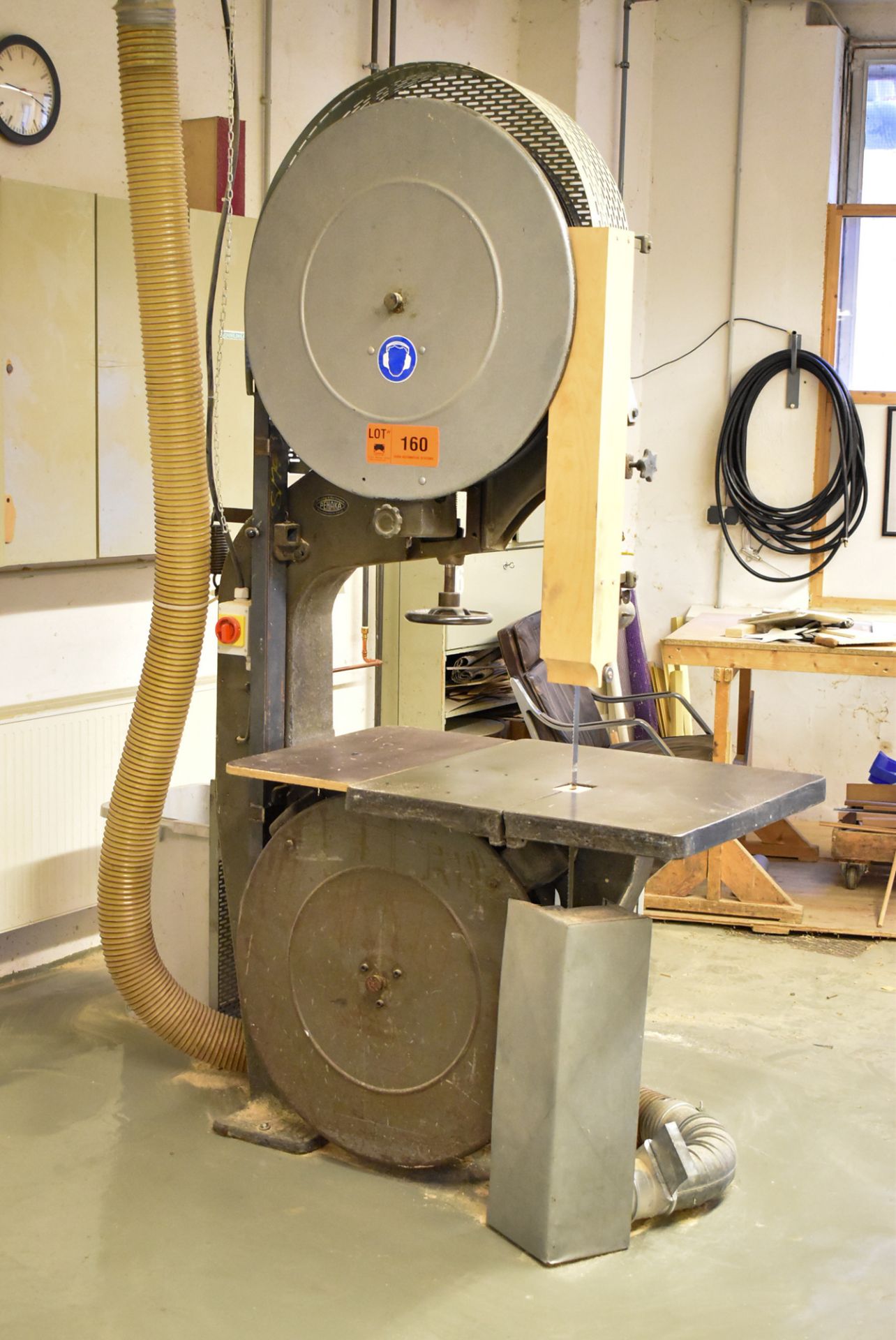 PETZING & HARTMANN PEHAKA VERTICAL BAND SAW WITH 780 MM THROAT, 770 MM X 780 MM TABLE, S/N N/A (