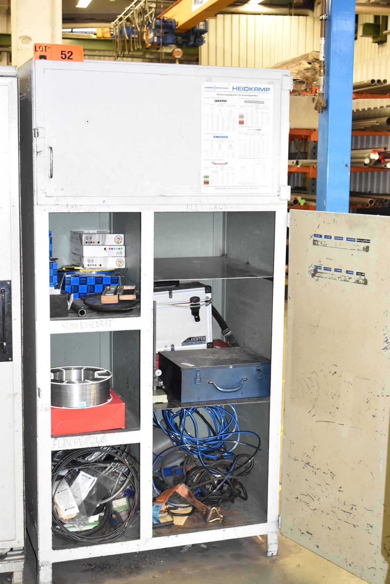 LOT/ METAL CABINET WITH WELDING AND GRINDING SUPPLIES (BAU 9) [Removal Fee = € 27.50 + applicable