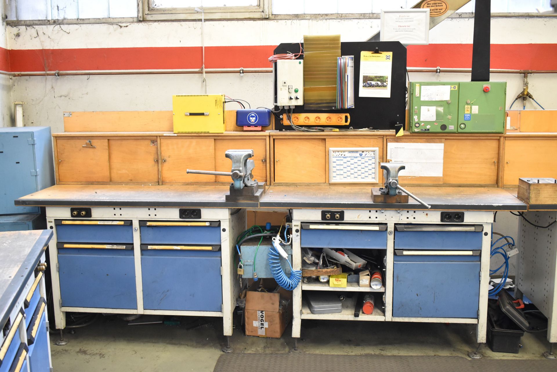 LOT/ (7) KIND WOOD TOP WORK BENCHES WITH (6) 140MM VISES, POWER AND AIR OUTLETS, ELECTRICAL TEST - Image 2 of 3