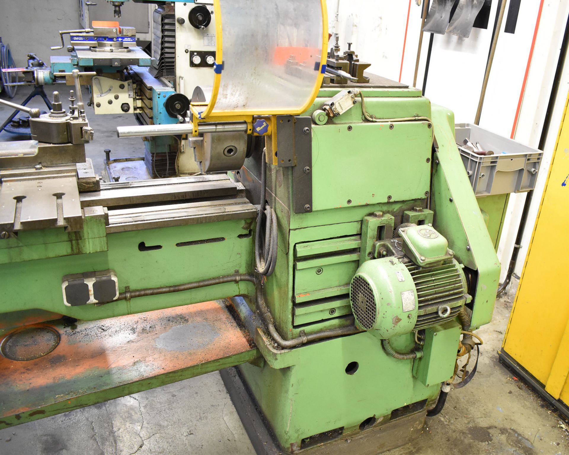 MEUSER MOL GAP BED ENGINE LATHE WITH 480 MM SWING, 1400 MM BETWEEN CENTERS, 40 MM SPINDLE BORE, - Image 9 of 13