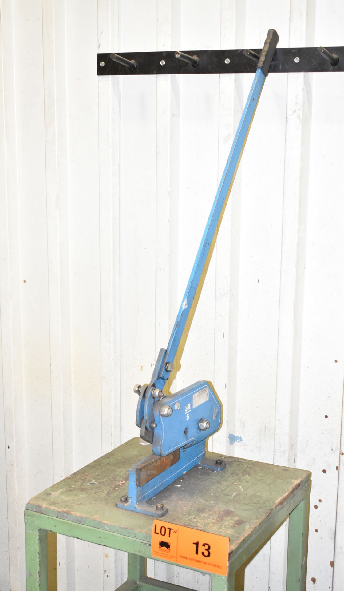 R3/5 190MM HAND SHEAR, S/N N/A (BAU 9) [Removal Fee = € 27.50 + applicable VAT - Gerritsen