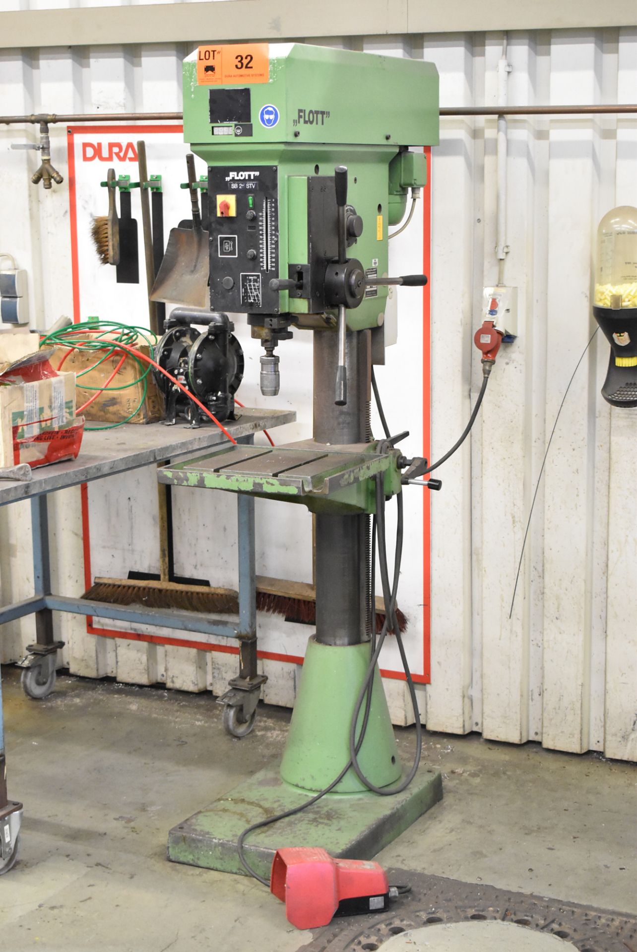 FLOTT BS25 STD HEAVY DUTY FLOOR TYPE DRILL PRESS WITH 400 MM X 400 MM TABLE, INFINITELY VARIABLE - Image 2 of 4