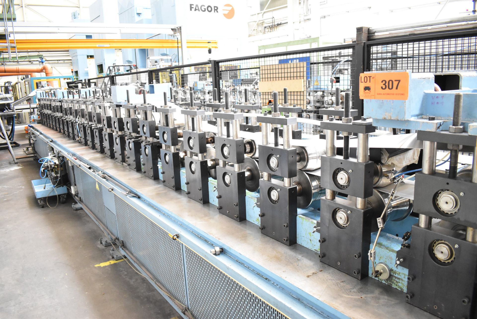 DURA W 4050 24 STAND MODULAR ROLL FORMING MACHINE WITH PLC CONTROL, 40 MM DIAMETER SPINDLES, 280