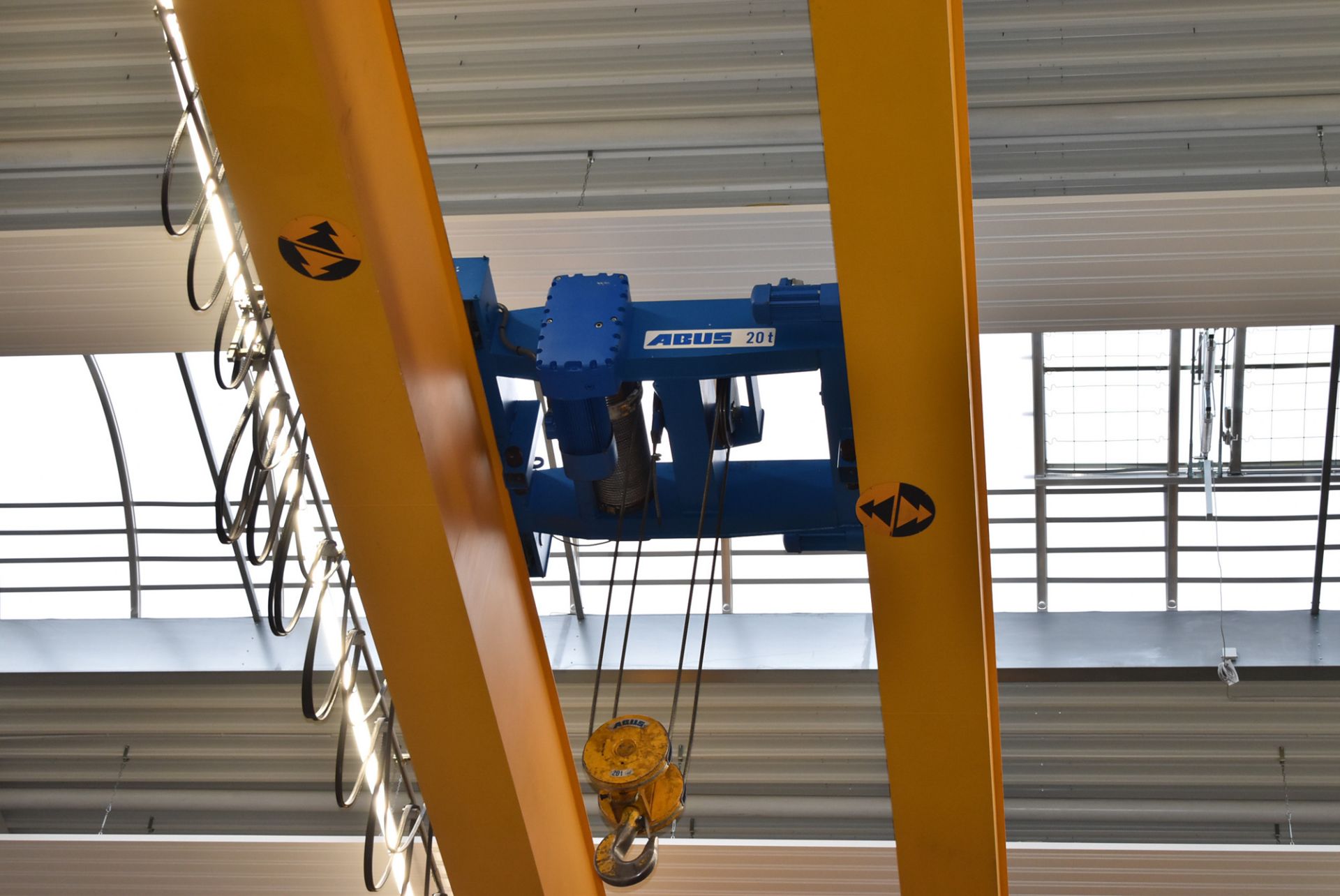 ABUS (2018) 20 TON CAPACITY DOUBLE GIRDER TOP RUNNING OVERHEAD CRANE WITH 24.75 M SPAN, 9.5 M HEIGHT - Image 7 of 10