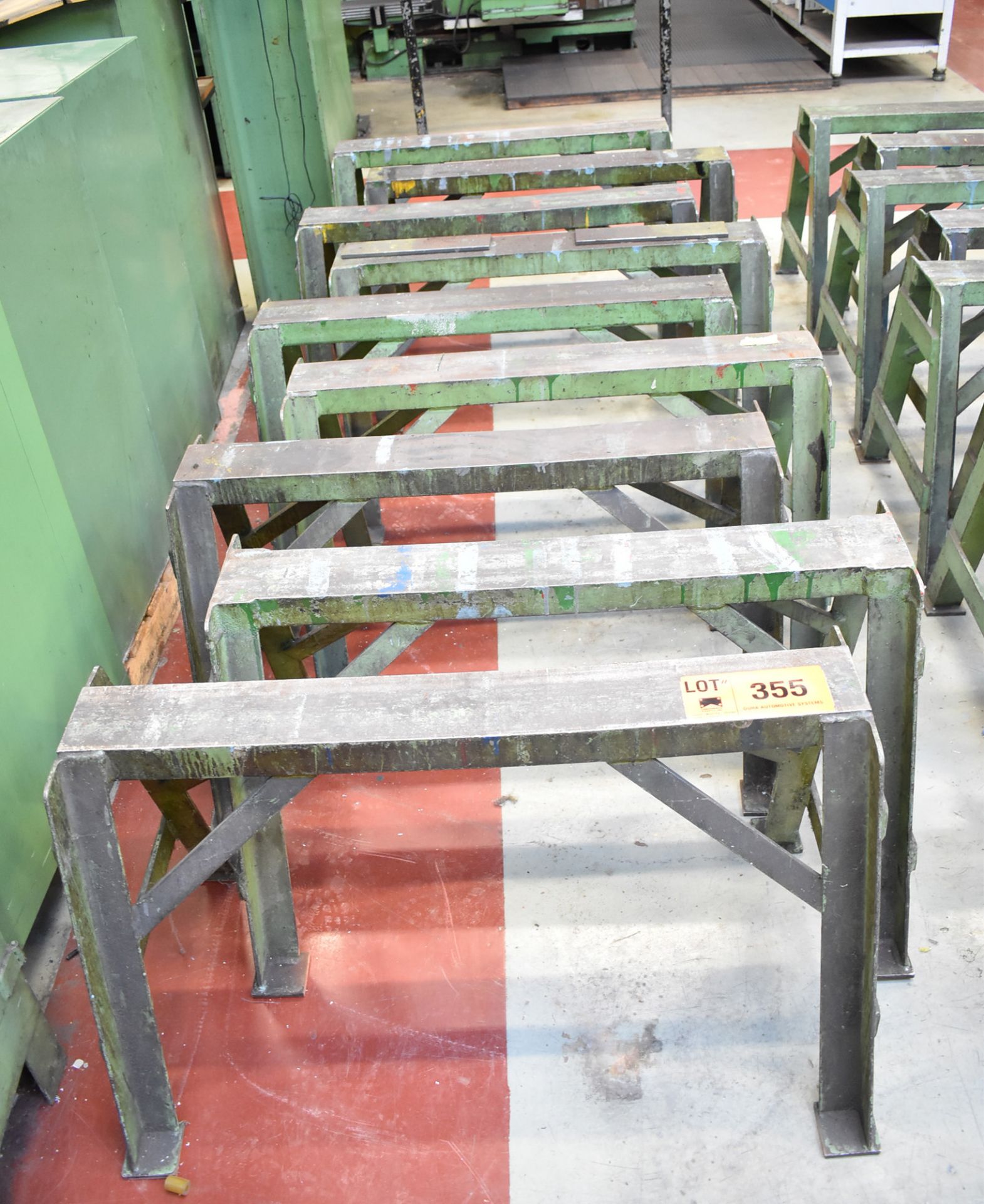 LOT/ STEEL STANDS (BAU 55) [Removal Fee = € 27.50 + applicable VAT - Gerritsen Projects BV]