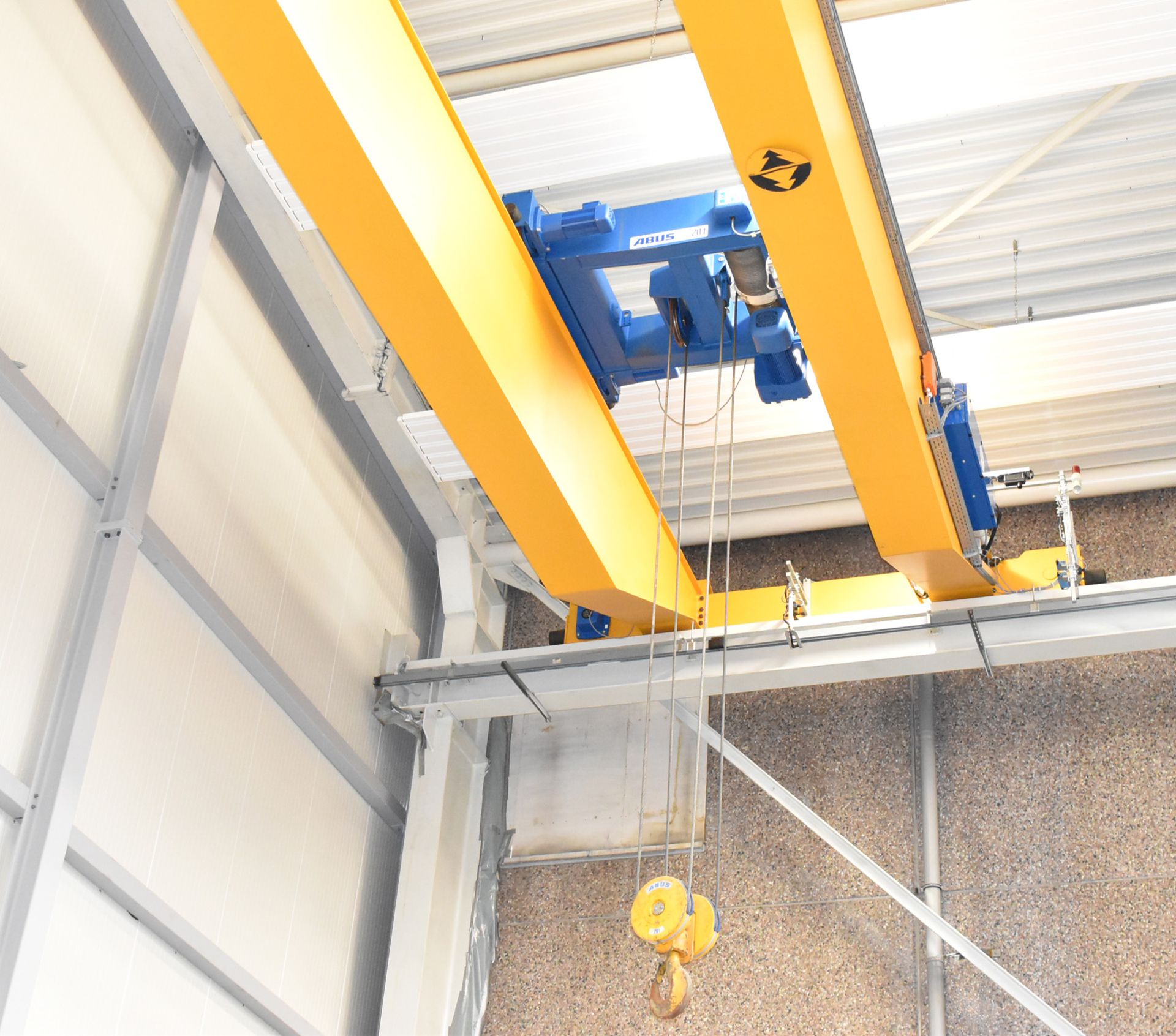 ABUS (2018) 20 TON CAPACITY DOUBLE GIRDER TOP RUNNING OVERHEAD CRANE WITH 24.75 M SPAN, 9.5 M HEIGHT - Image 5 of 7