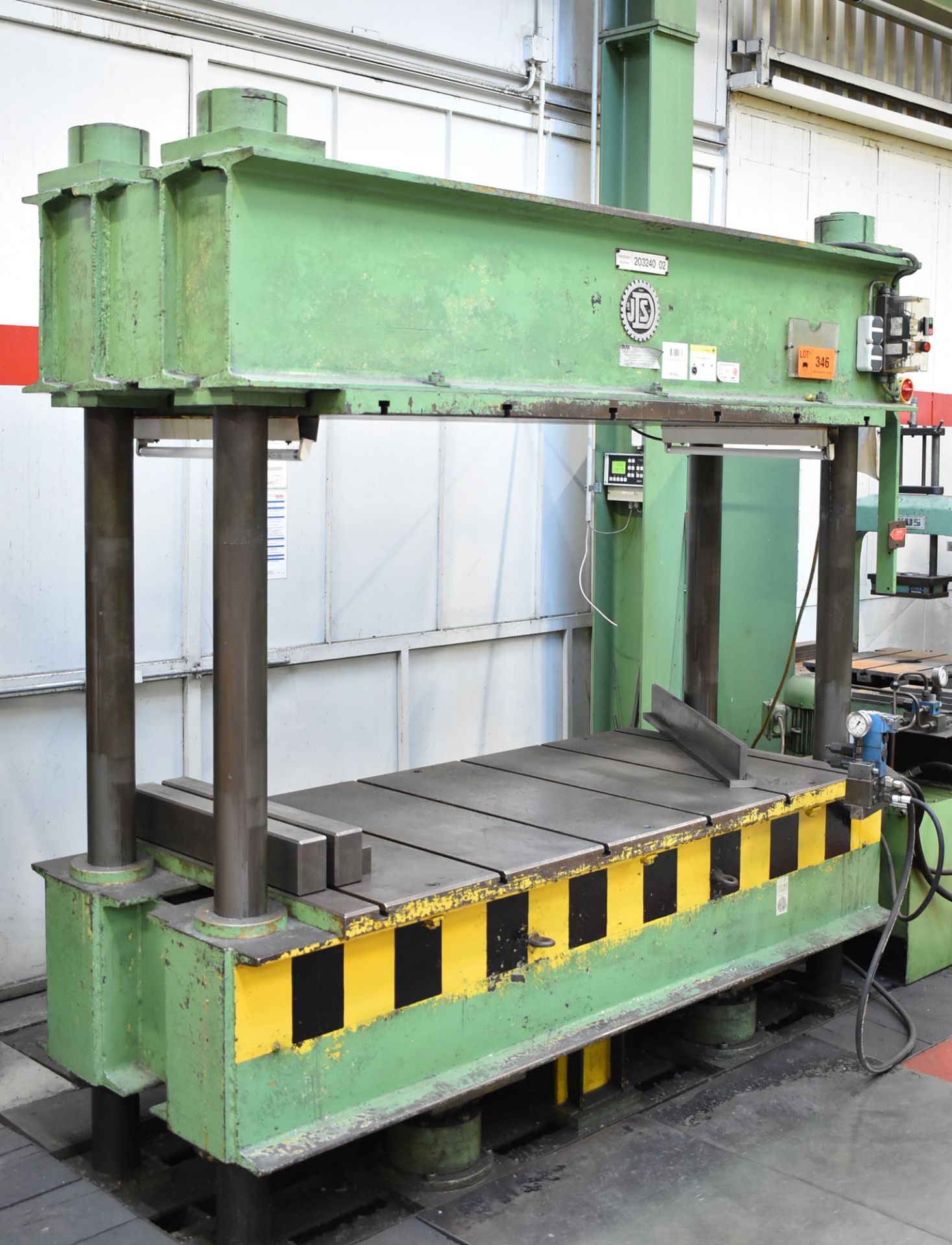 JDS 100 TON CAPACITY FOUR POST HYDRAULIC DIE TRYOUT PRESS WITH 2000 MM X 920 MM TABLE, S/N N/A ( - Image 3 of 6