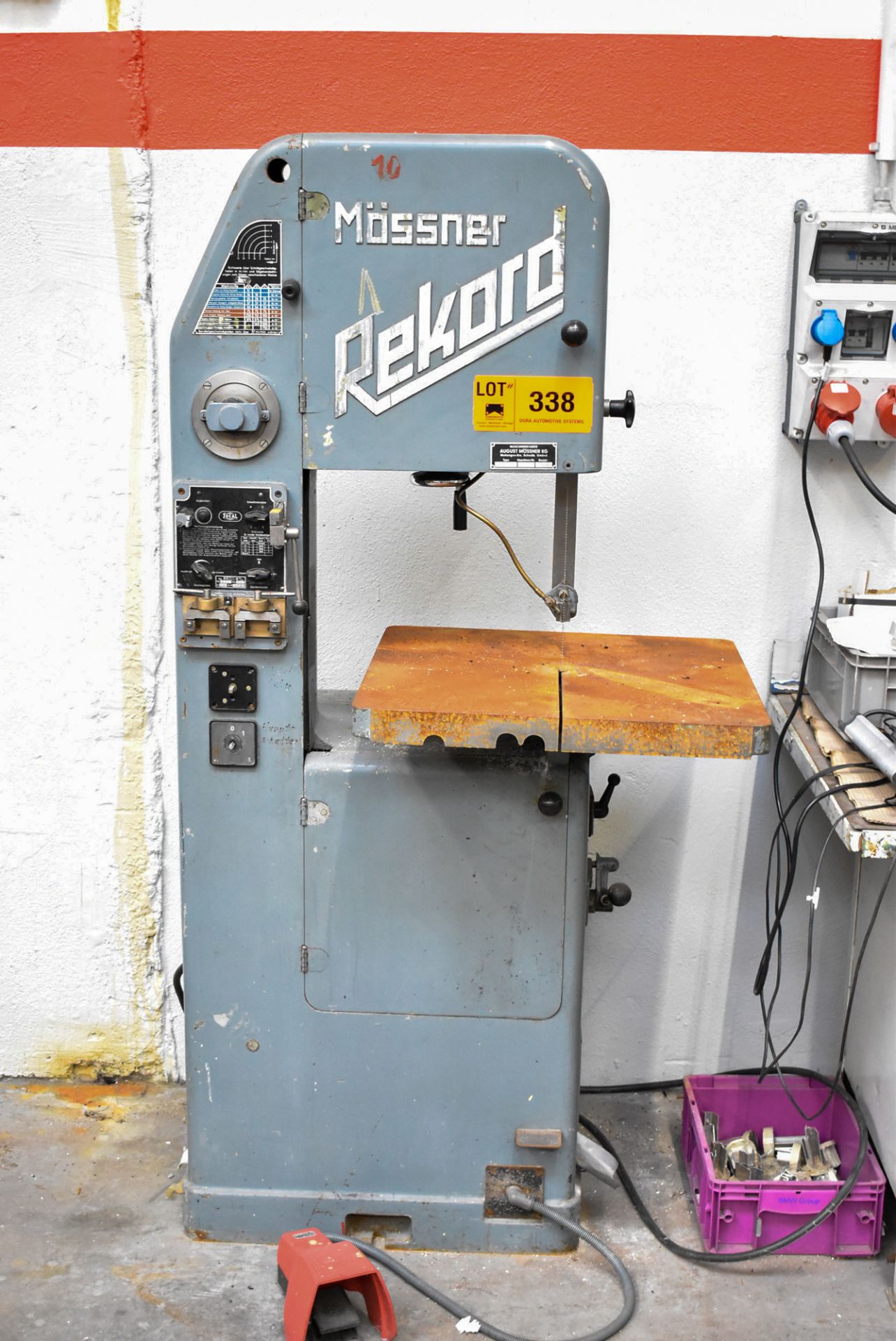 MOSSNER SN/400 VERTICAL BAND SAW
