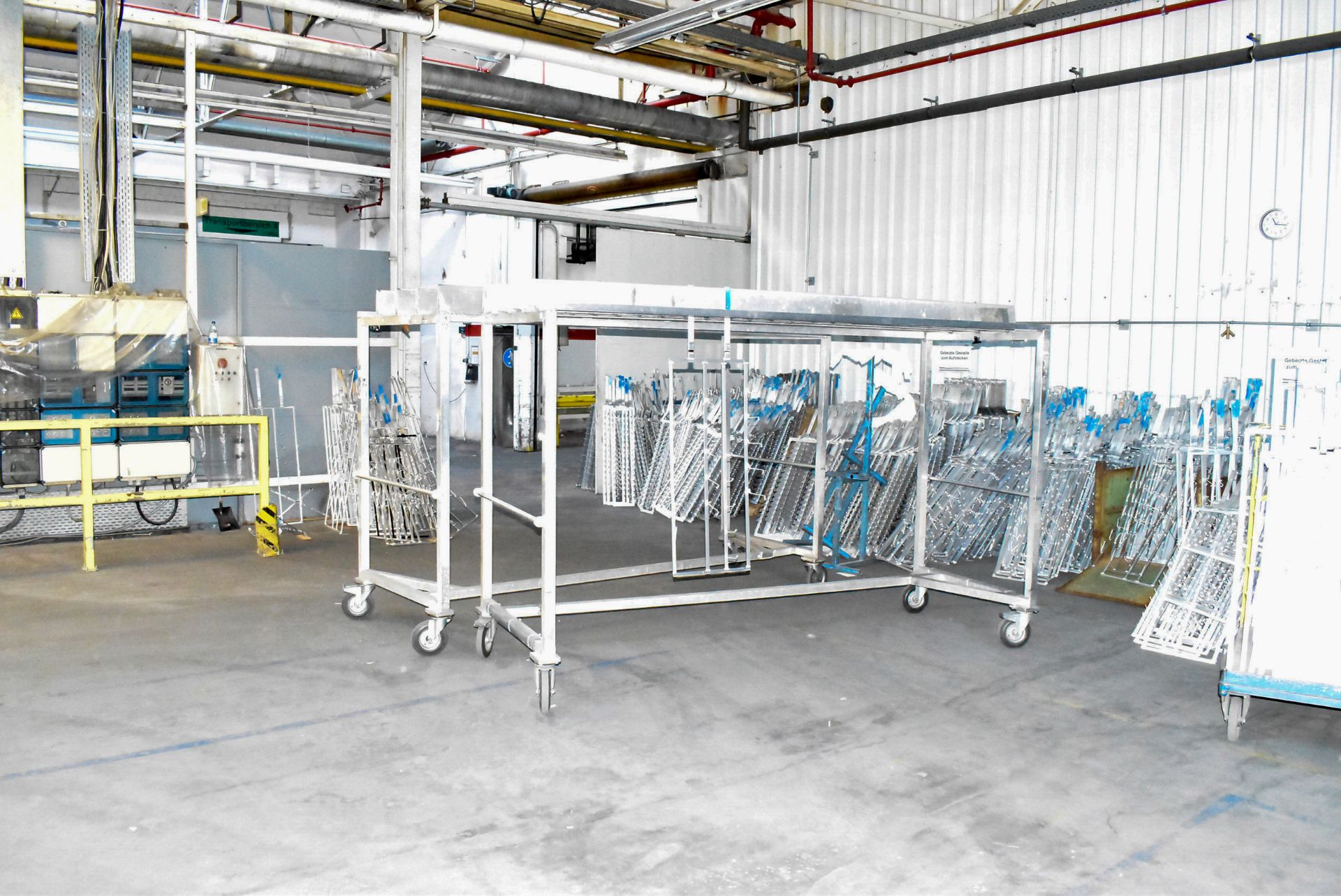 LOT/ PORTABLE ALUMINUM RACKS (BAU 53) [Removal Fee = € 82.50 + applicable VAT - Bild 2 aus 17