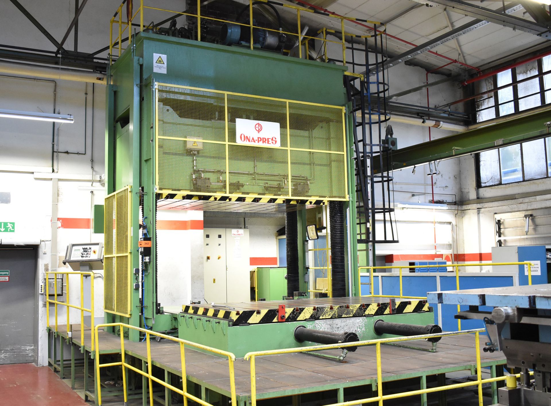 ONA PRESS APE-30-3-AJ 300 TON CAPACITY FOUR POST HYDRAULIC DIE SPOTTING PRESS WITH SIEMENS SIMATIC - Image 2 of 15