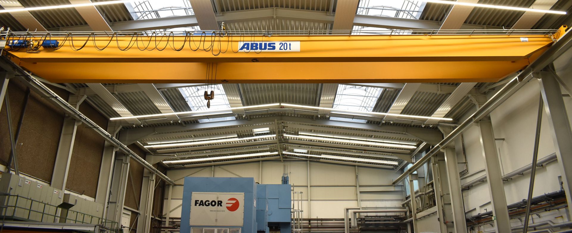 ABUS (2018) 20 TON CAPACITY DOUBLE GIRDER TOP RUNNING OVERHEAD CRANE WITH 24.75 M SPAN, 9.5 M HEIGHT - Image 4 of 10