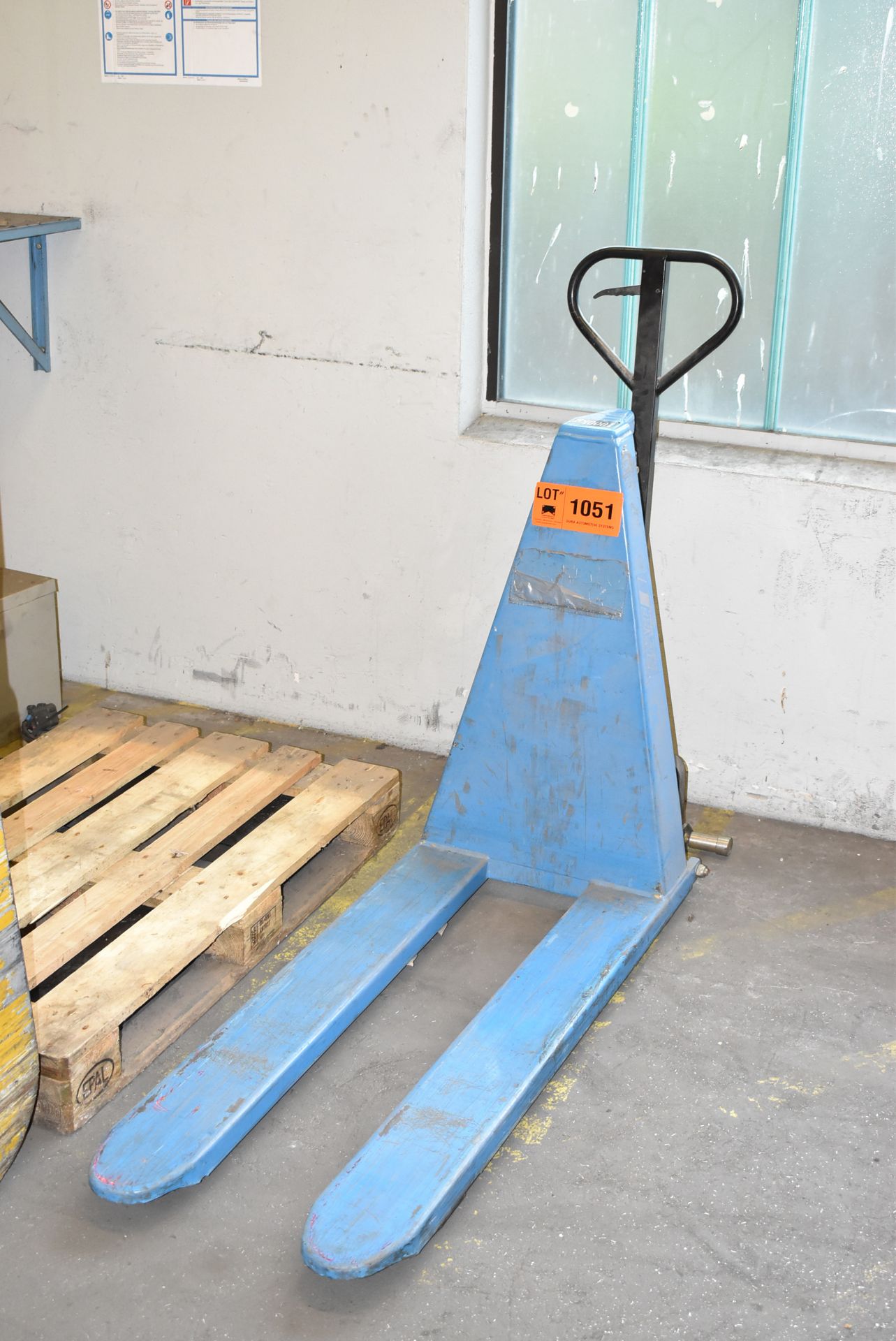 HYDRAULIC PALLET TRUCK (SEL) [Removal Fee = € 11 + applicable VAT - Gerritsen Projects BV]