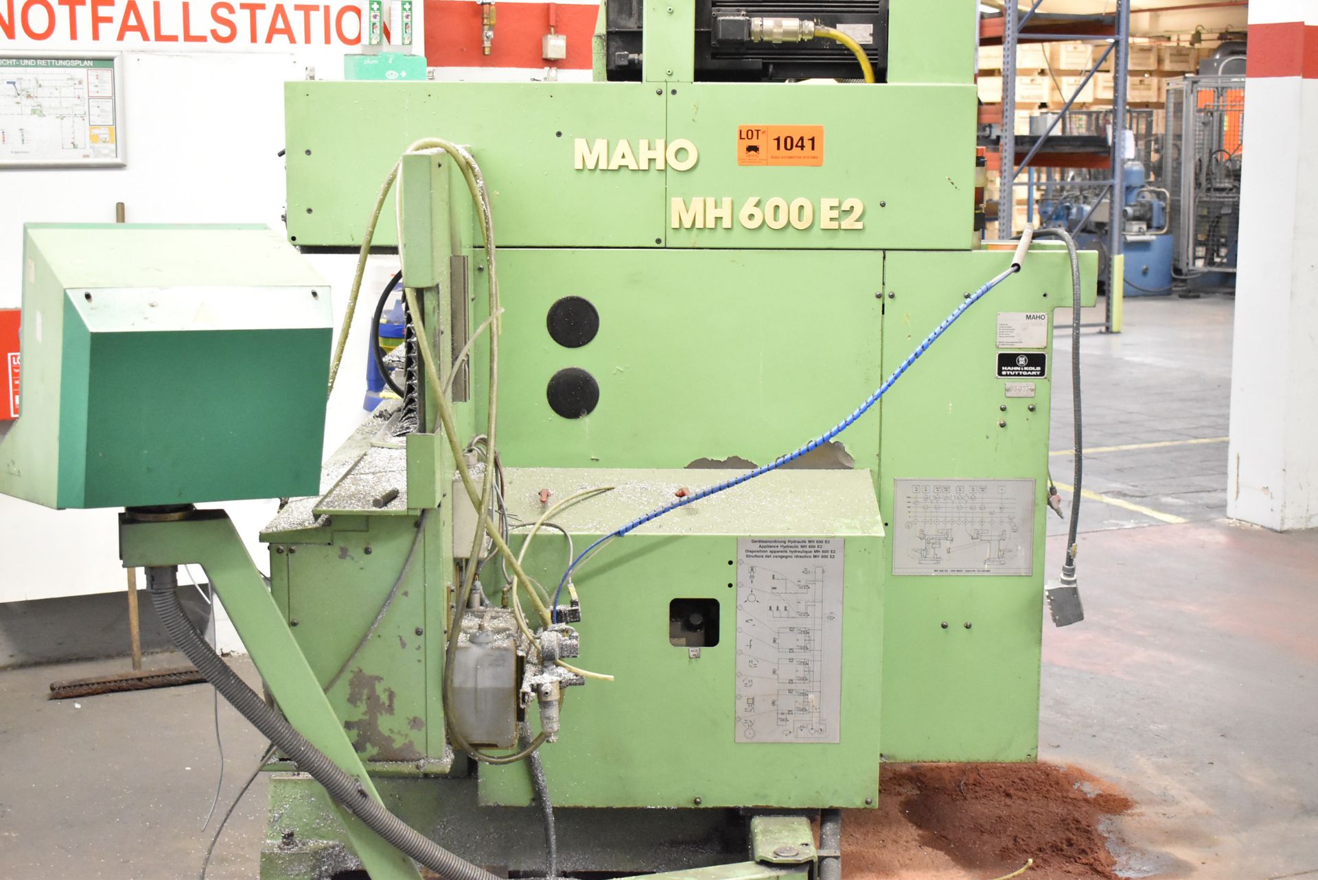 MAHO MH600E2 CNC UNIVERSAL MILLING MACHINE (NON-FUNCTIONAL, PARTS MACHINE) (SEL) [Removal Fee = €