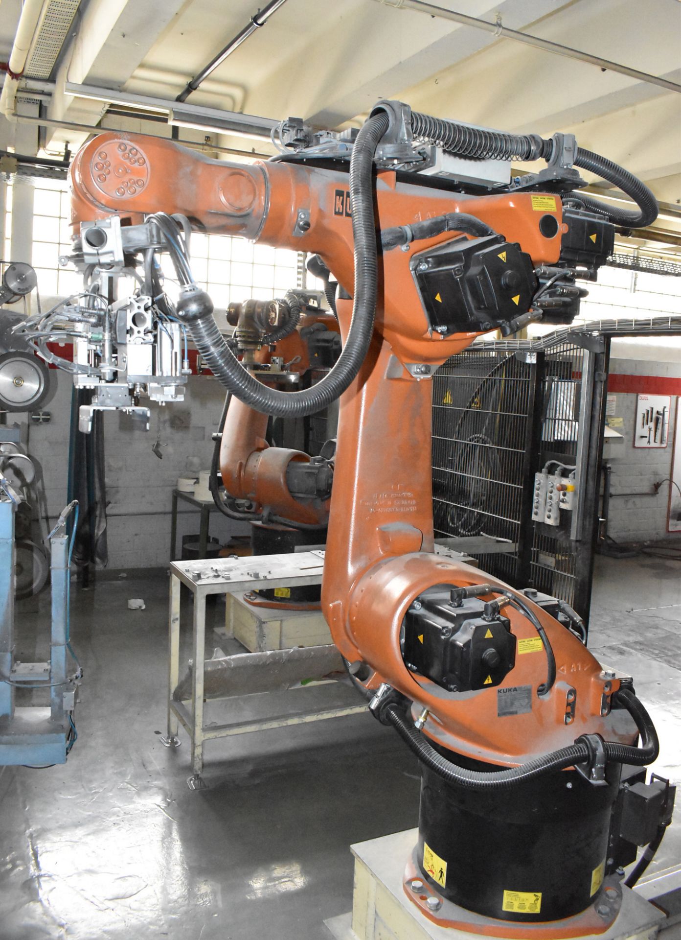 KUKA (2012) KR 30-3 6 AXIS ROBOT WITH KUKA KRC4 CONTROL & TEACH PENDANT, 50 KG LOAD CAP., S/N 696624 - Image 5 of 5