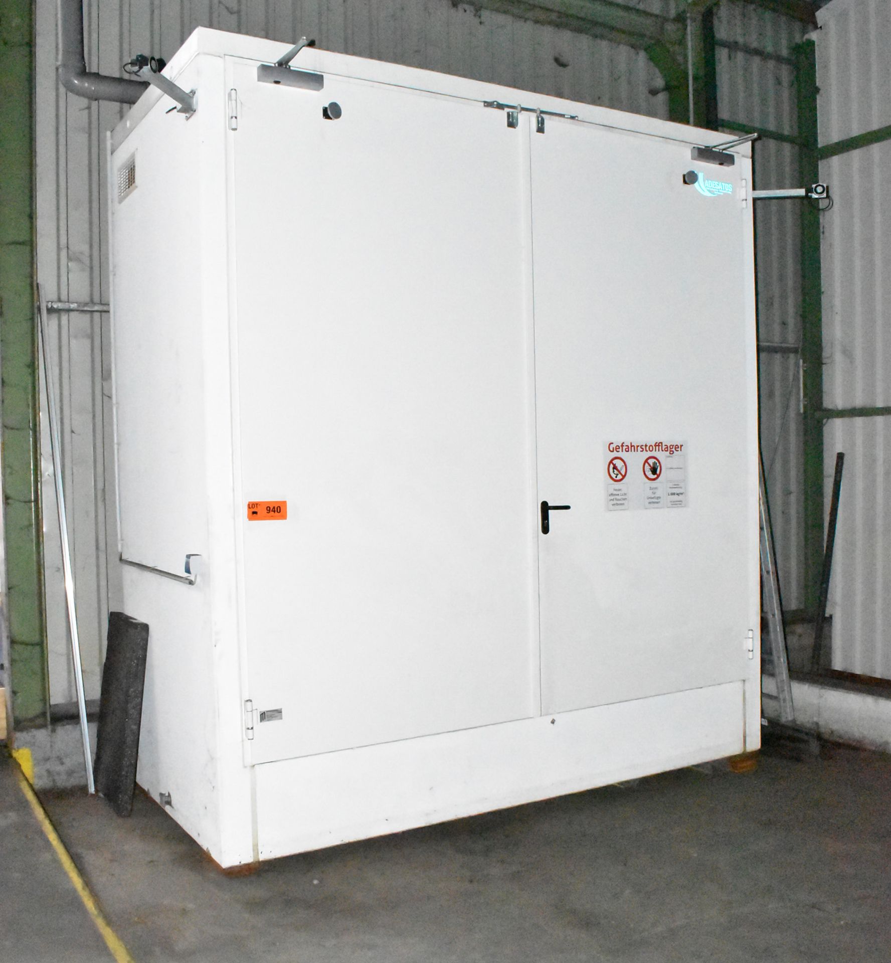 GEFAHRSTOFFLAGER 2 DOOR CHEMICAL STORAGE CABINET (HOF) [Removal Fee = € 220 + applicable VAT -