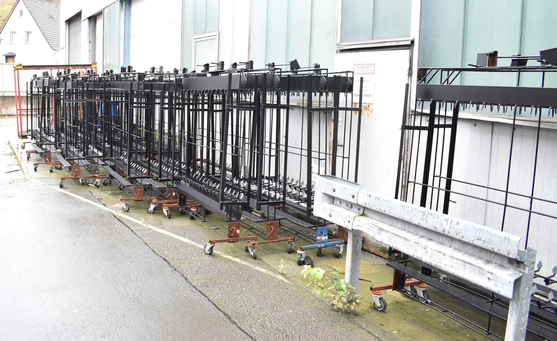 LOT/ PAINT RACKS (HOF) [Removal Fee = € Quote On Request + applicable VAT - Gerritsen Projects BV] - Image 2 of 5