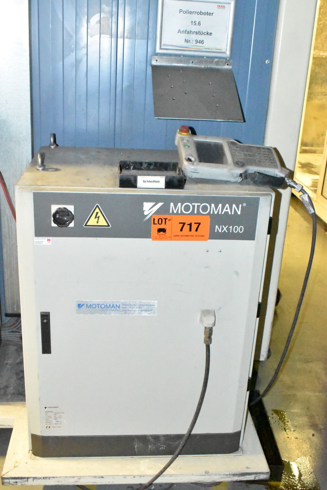 MOTOMAN (2009) NX100 6 AXIS ROBOT WITH TEACH PENDANT & CONTROL, S/N: 092494 (BAU 27) [Removal