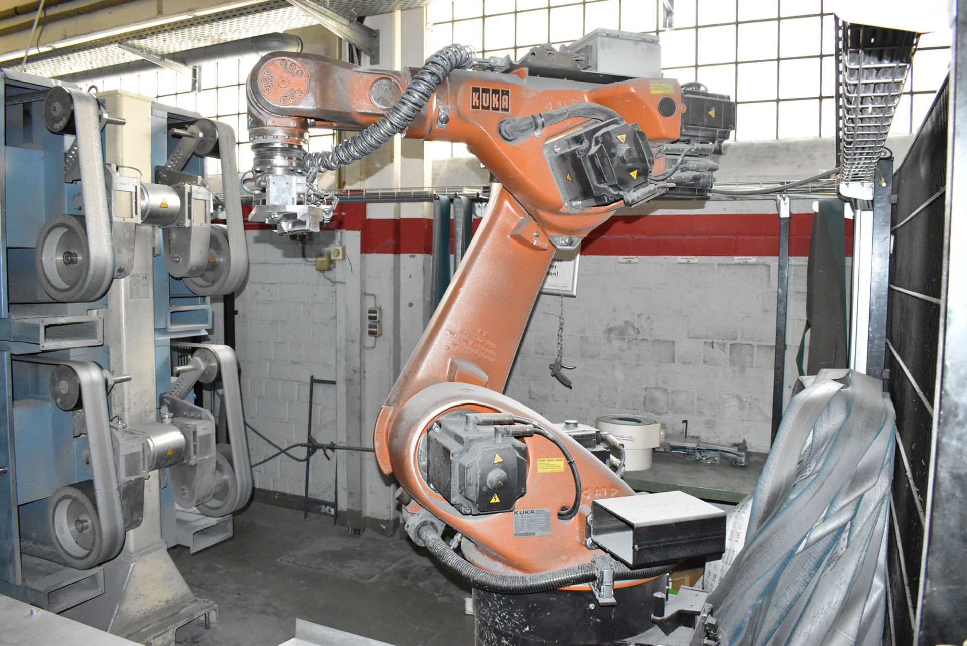 KUKA (2012) KR 30-3 6 AXIS ROBOT WITH KUKA KRC4 CONTROL & TEACH PENDANT, 50 KG LOAD CAP., S/N 696625 - Image 3 of 6