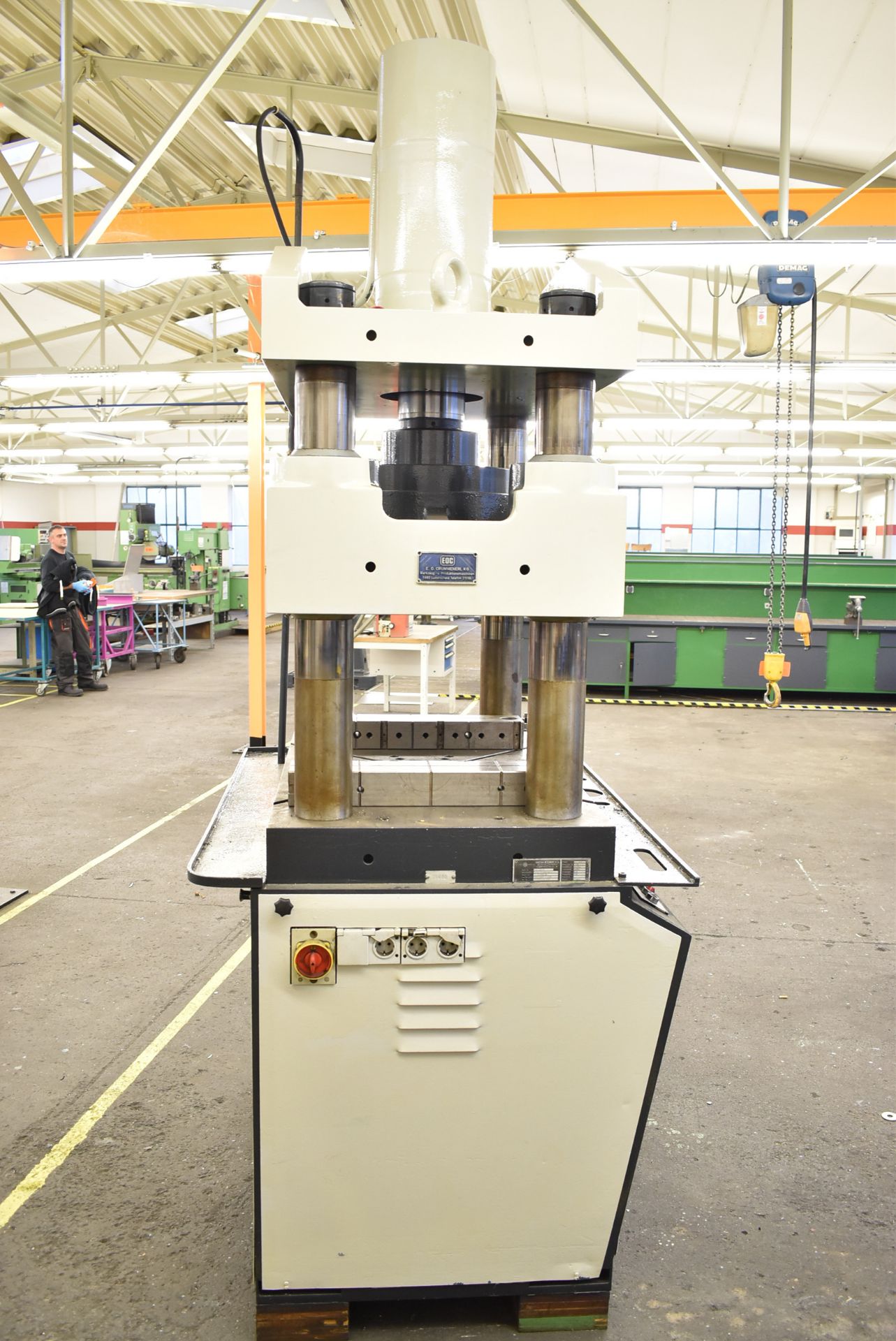 BRACO POS 100EZ 100 TON CAPACITY FOUR POST HYDRAULIC TRYOUT PRESS WITH 1090 MM X 690 MM TABLE, 750 - Image 7 of 8