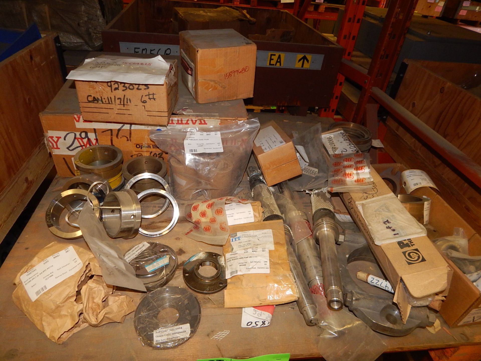 LOT/ MISCELLANEOUS PUMP PARTS (CMD) - Image 2 of 3