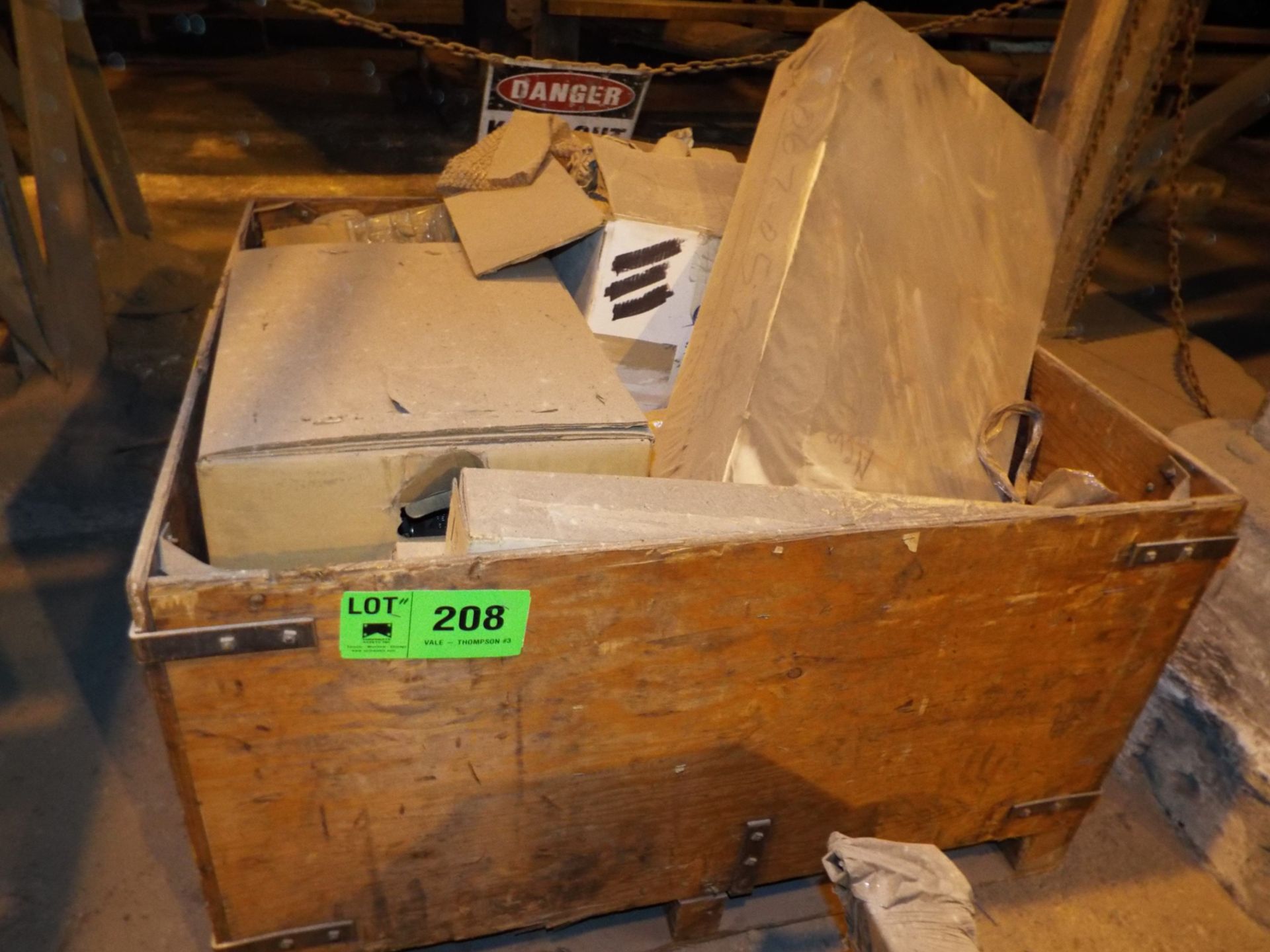 LOT/ CONTENTS OF CRATE INCLUDING BUT NOT LIMITED TO 24V DC B11627F021216 PUMP, GOULD VALVES,