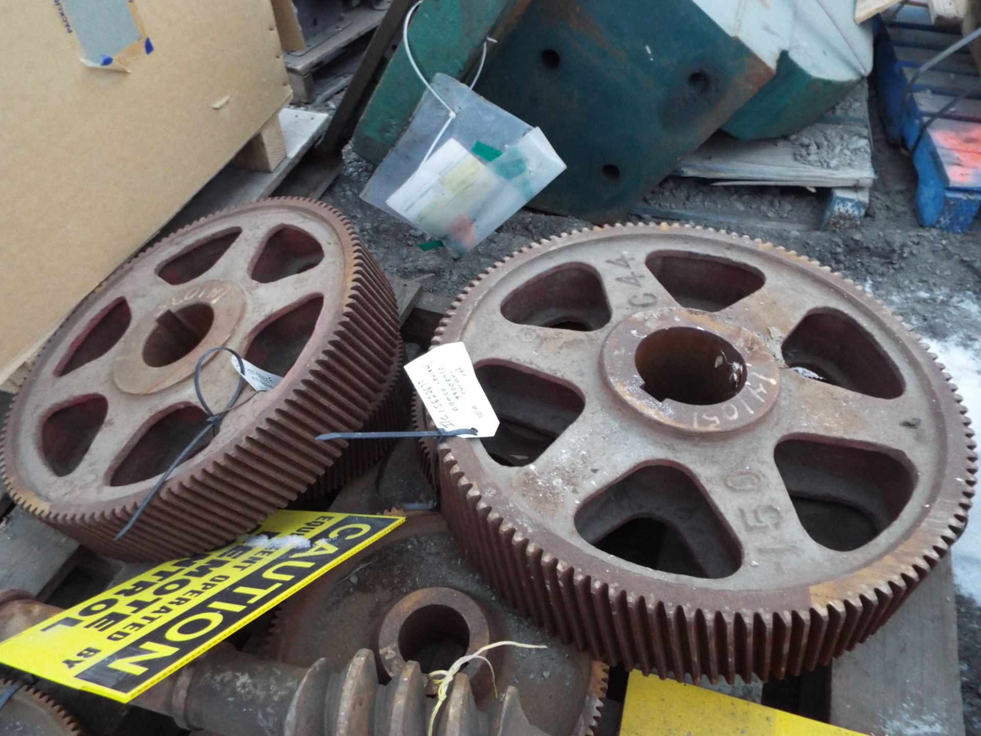 LOT/ CONTENTS OF SKID - HELICAL GEARS (C-35) - Image 3 of 4