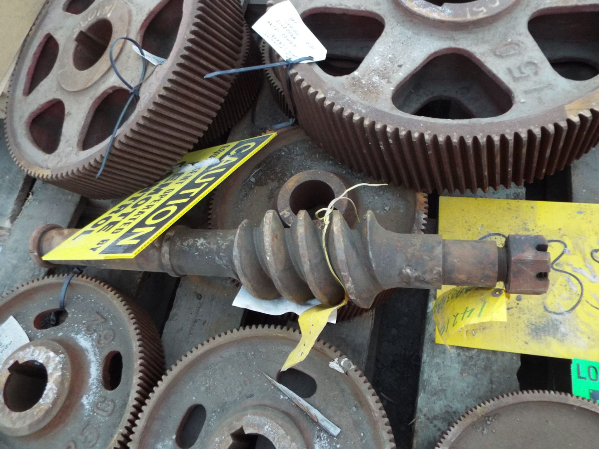 LOT/ CONTENTS OF SKID - HELICAL GEARS (C-35) - Image 4 of 4