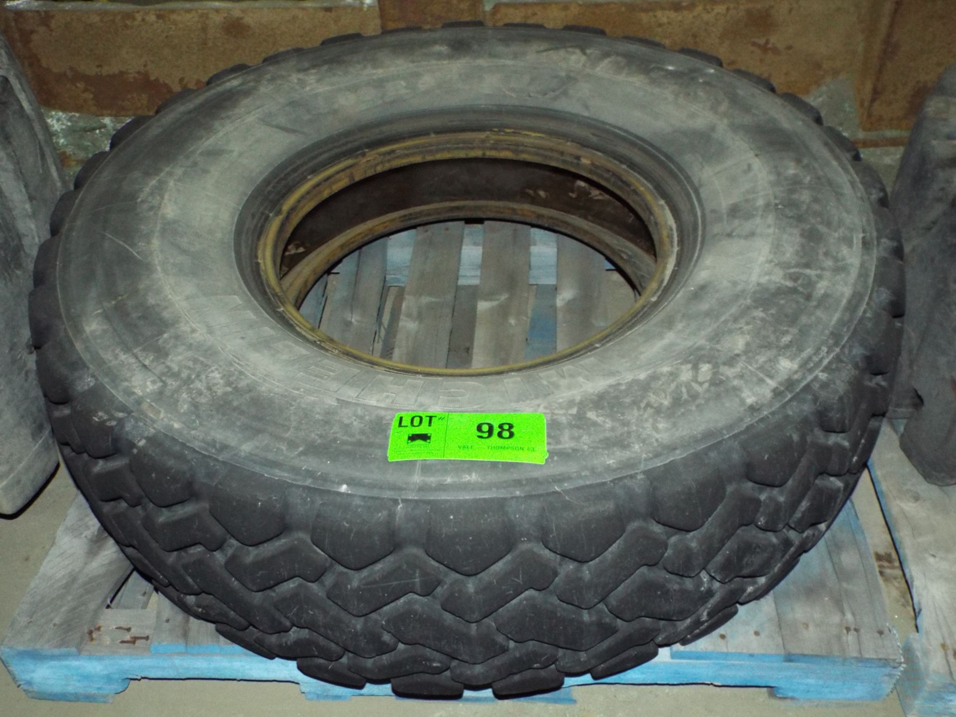 MICHELIN 4.00R24 XMPS HEAVY DUTY TIRE