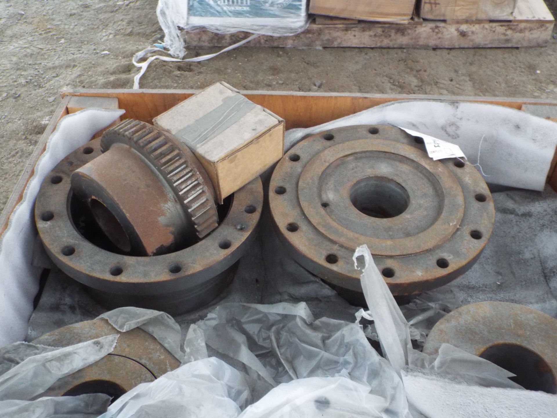 LOT/ CONTENTS OF SKID - KOERING PROVINCIAL COUPLINGS (CRATE P) - Image 2 of 3