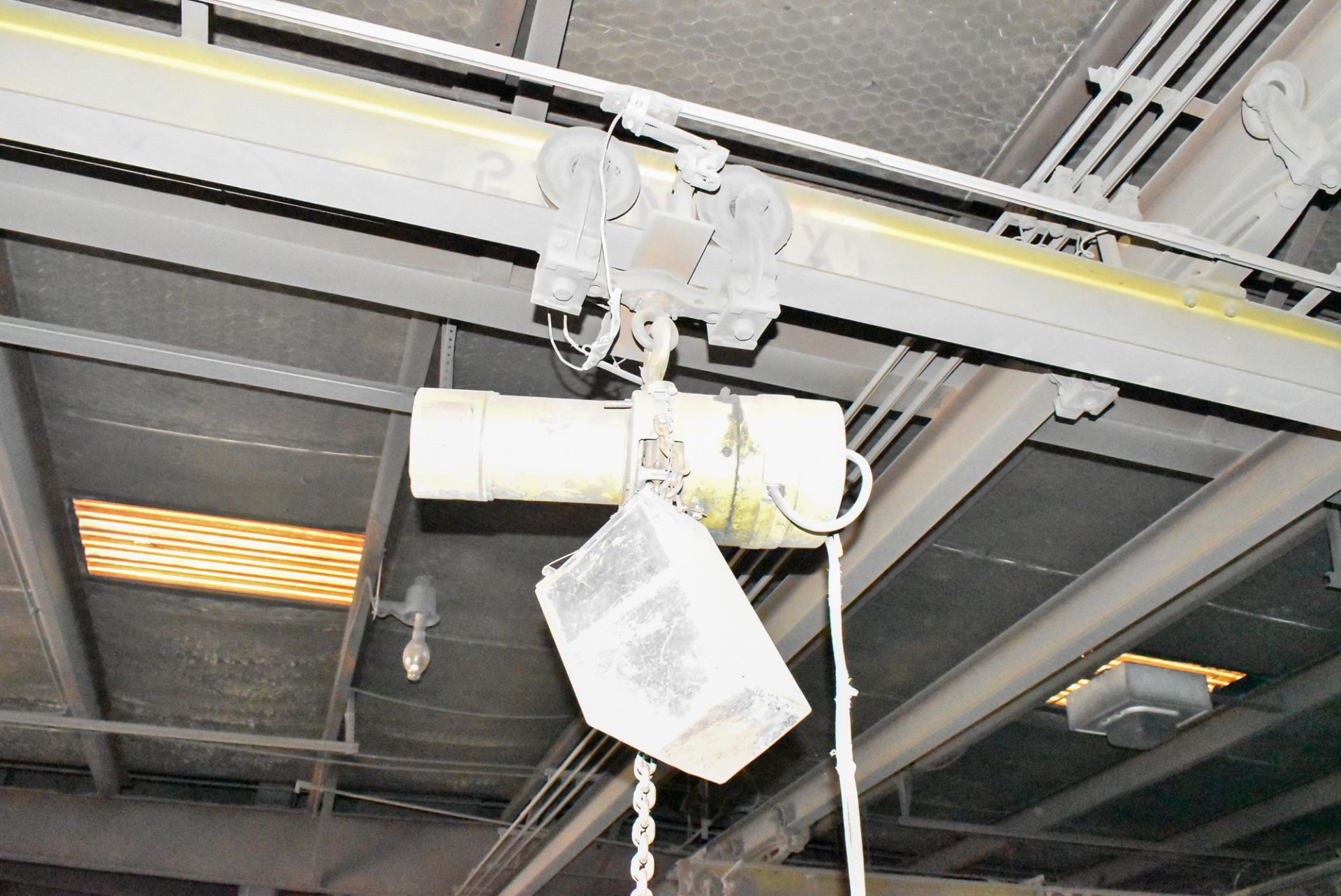 LOT/ ALL HOISTS IN TRIM BUILDING (CI)