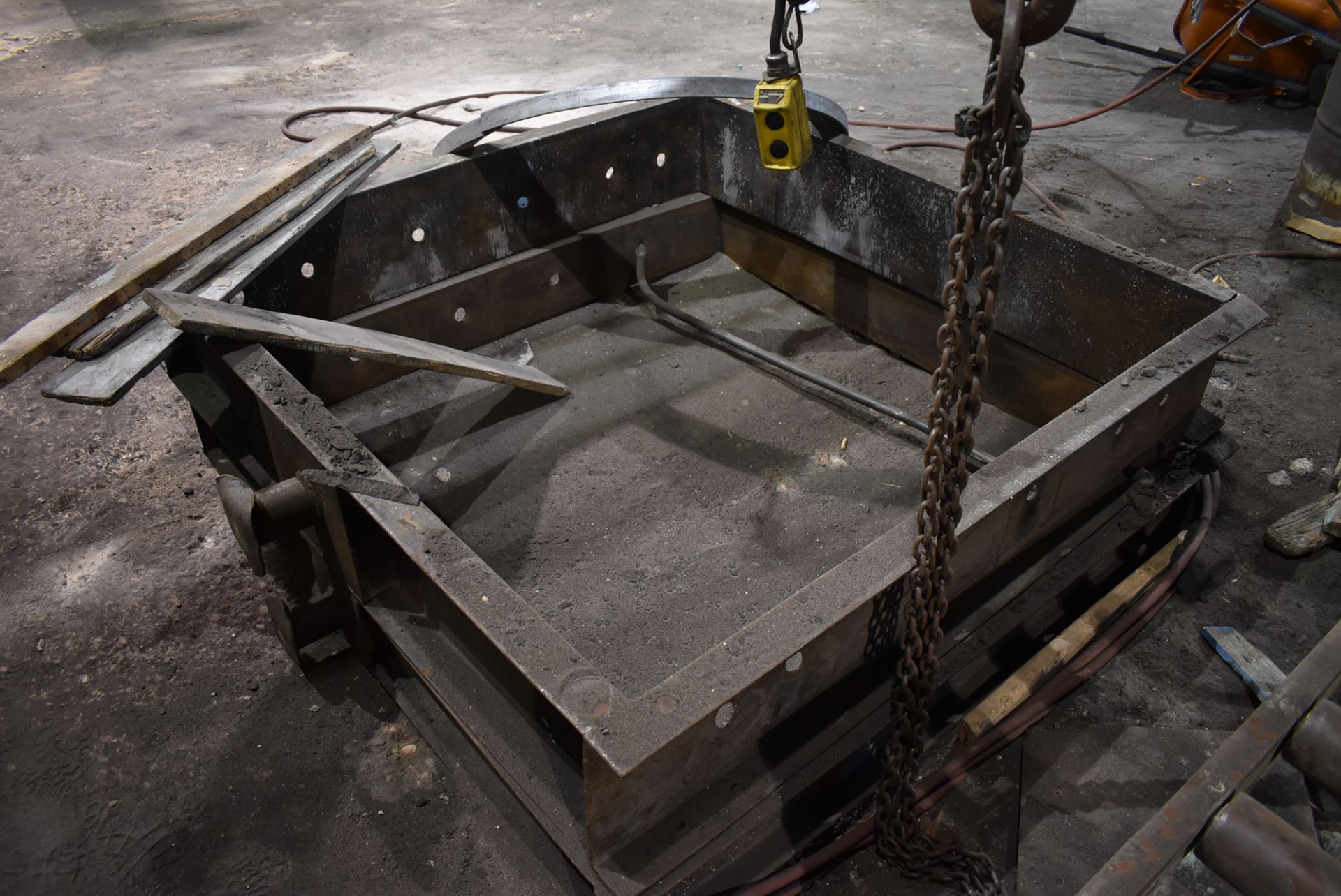 LOT/ ALL STEEL BOX FRAMES INSIDE FOUNDRY BUILDING, S/N N/A (CI) - Image 5 of 7