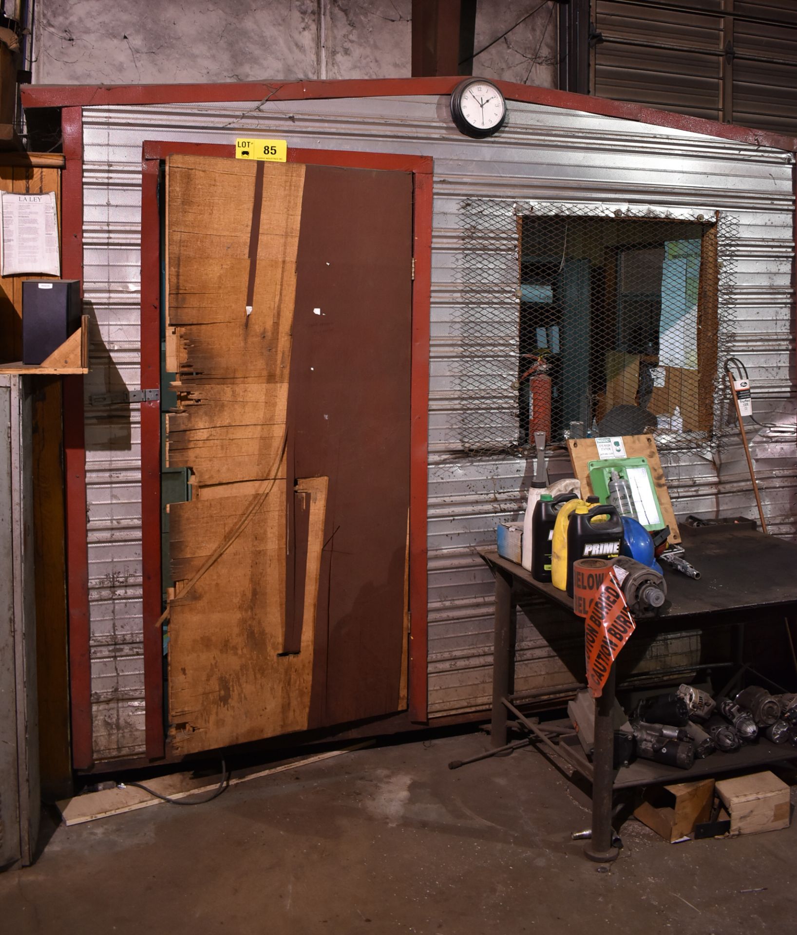 LOT/ METAL SHED WITH DESK AND CABINETS - Image 2 of 2