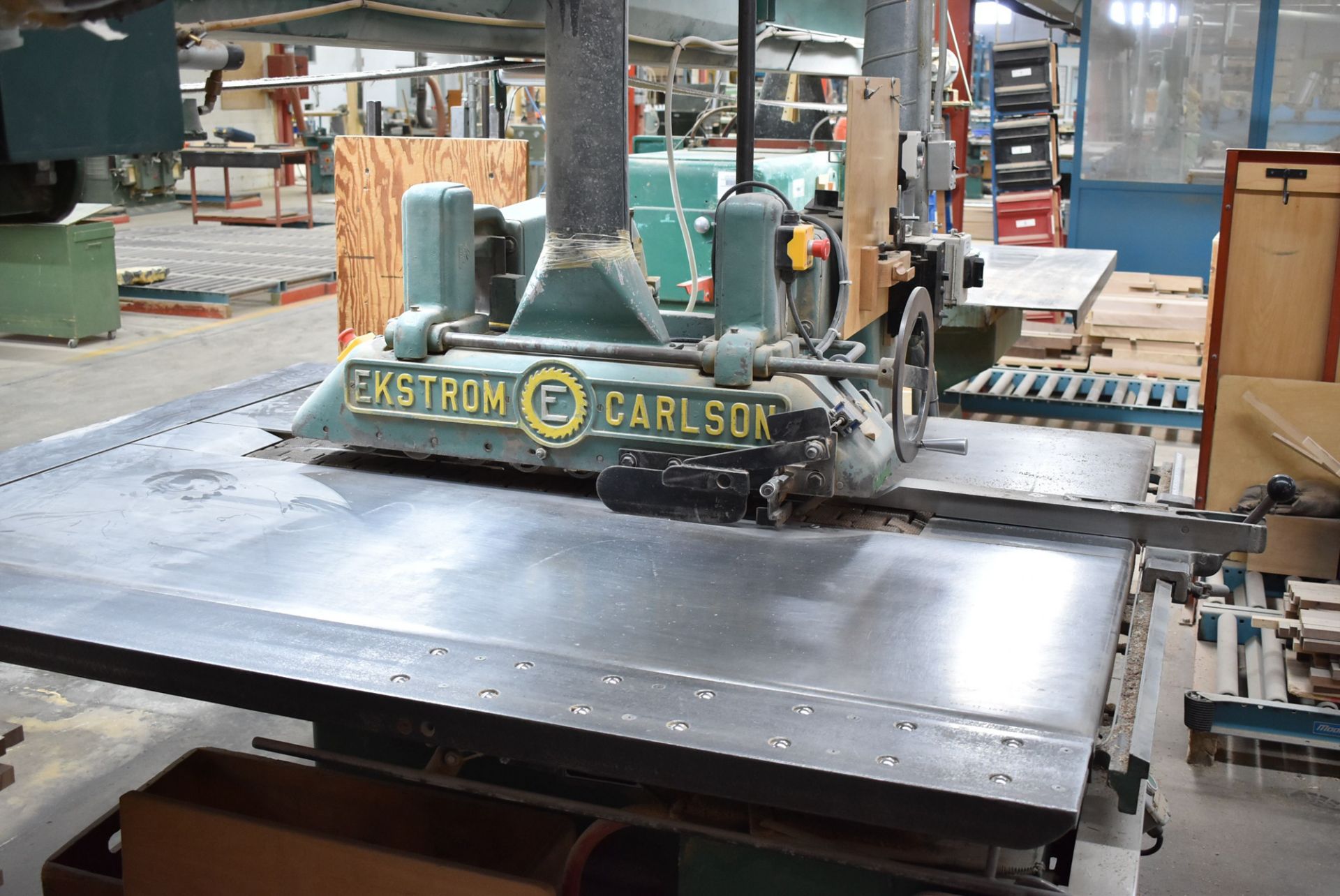 EKSTROM-CARLSON RIP SAW, S/N: N/A (CI) [RIGGING FEES FOR LOT #266 - $750 CDN PLUS APPLICABLE TAXES] - Image 2 of 8