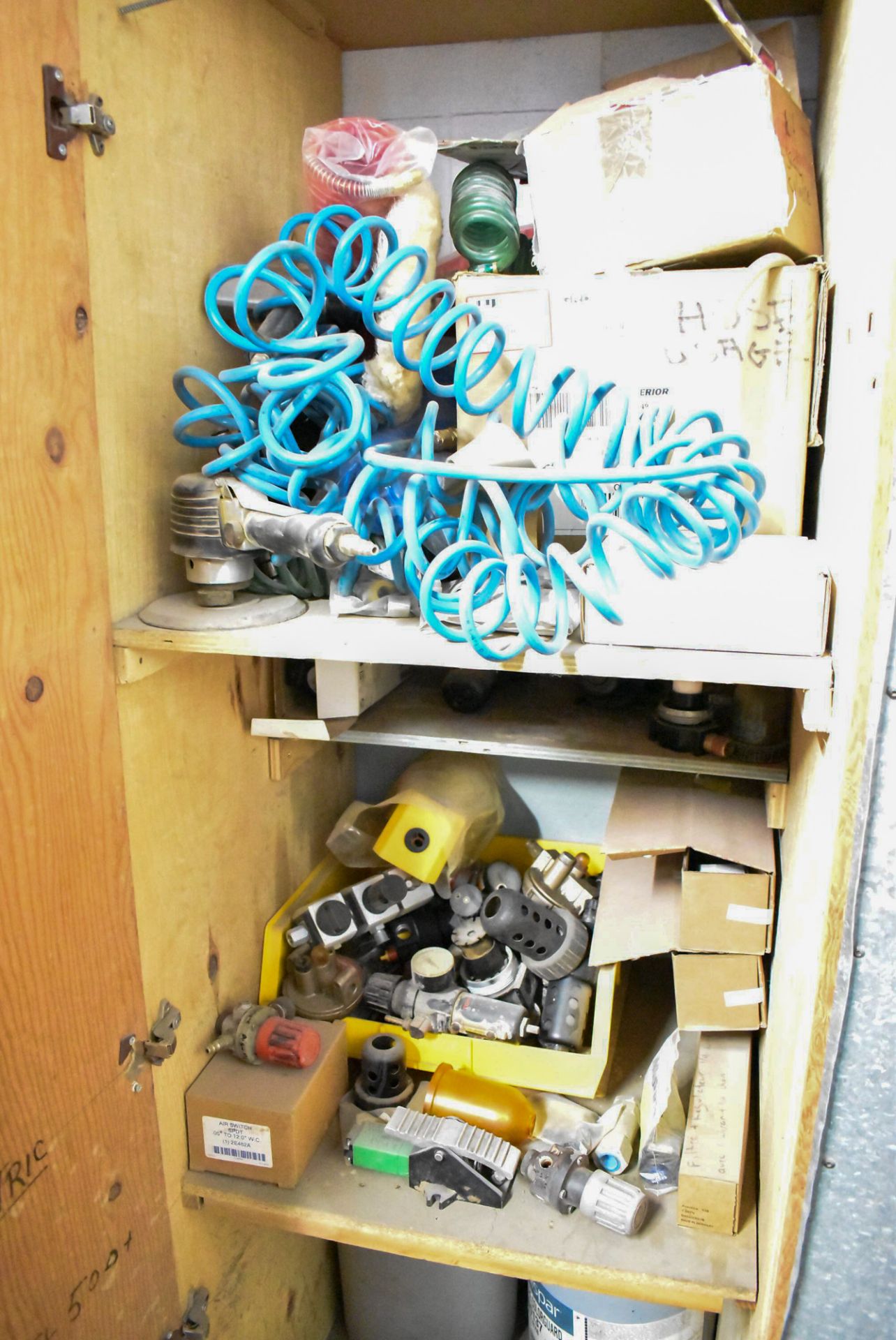 LOT/ STORAGE CABINETS WITH CONTENTS - SHOP SUPPLIES, CHEMICALS, HARDWARE, ELECTRICAL COMPONENTS, - Image 6 of 7