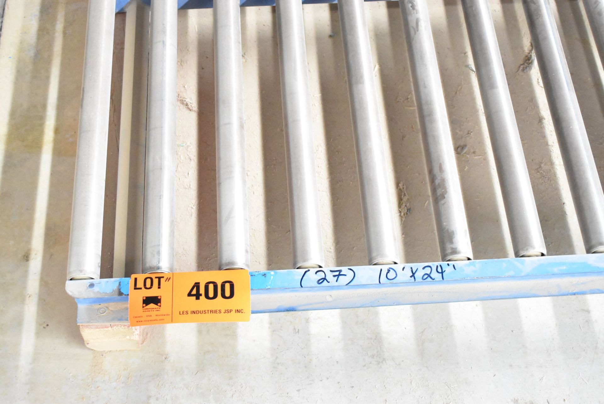 LOT/ (27) SECTIONS OF 24"X10' ROLLER CONVEYOR [RIGGING FEES FOR LOT #400 - $325 CDN PLUS