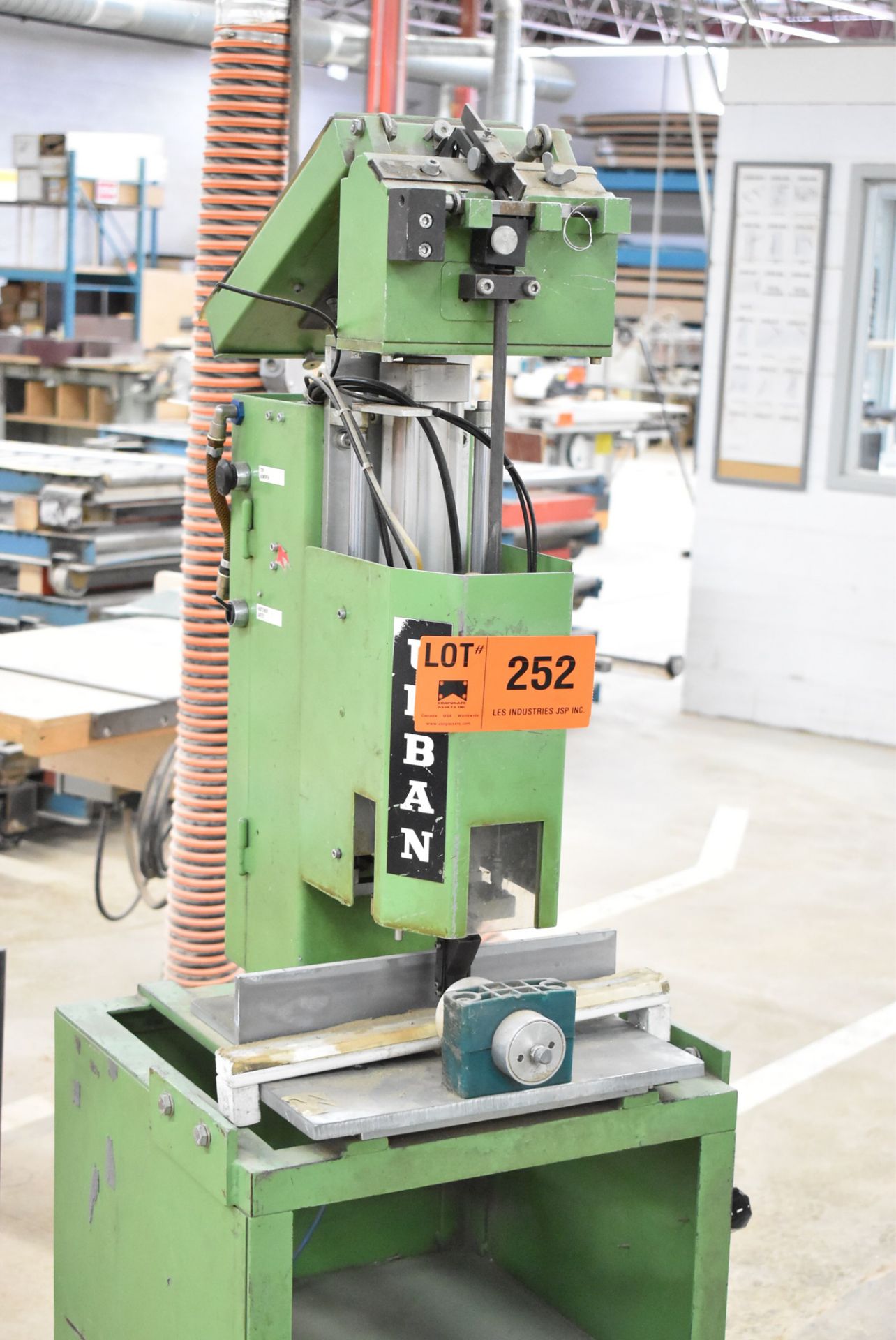 URBAN DS2100 SCREWING MACHINE, S/N: 1334 (CI) [RIGGING FEES FOR LOT #252 - $50 CDN PLUS APPLICABLE
