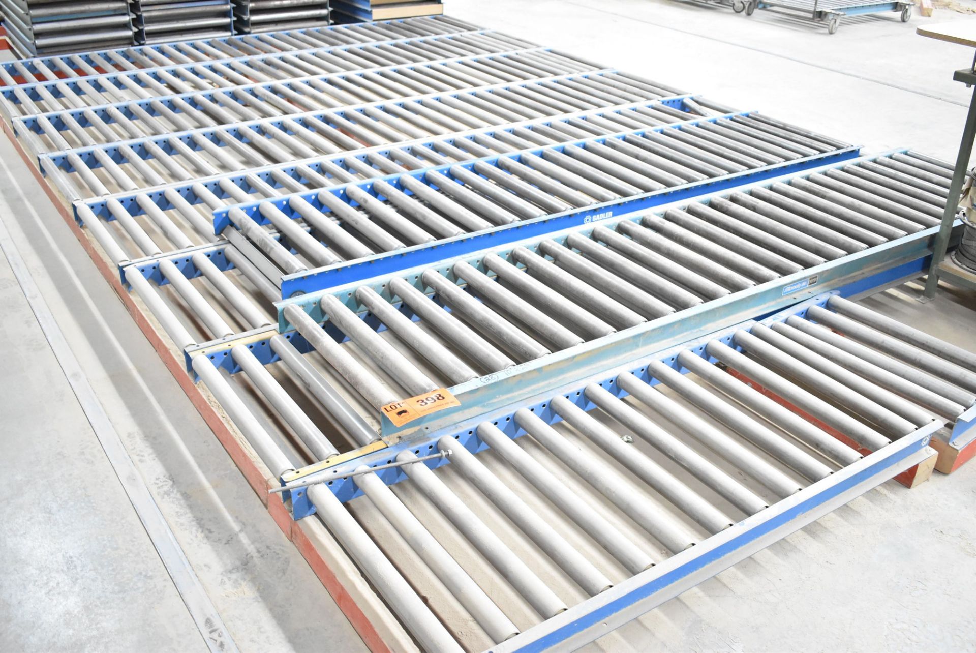 LOT/ (28) SECTIONS OF 24"X10' ROLLER CONVEYOR [RIGGING FEES FOR LOT #398 - $325 CDN PLUS - Image 2 of 3