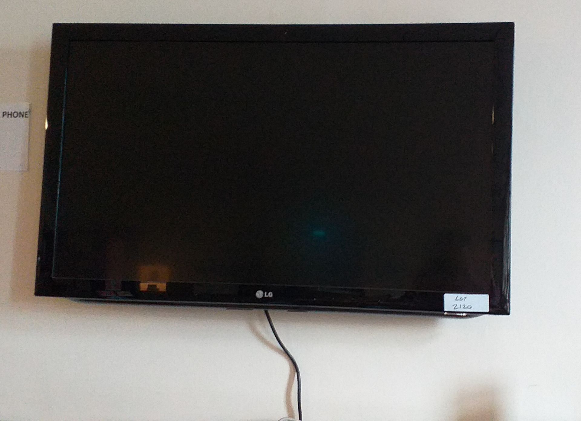 LG TV [RIGGING FEES FOR LOT #2120 - £50 PLUS APPLICABLE TAXES]