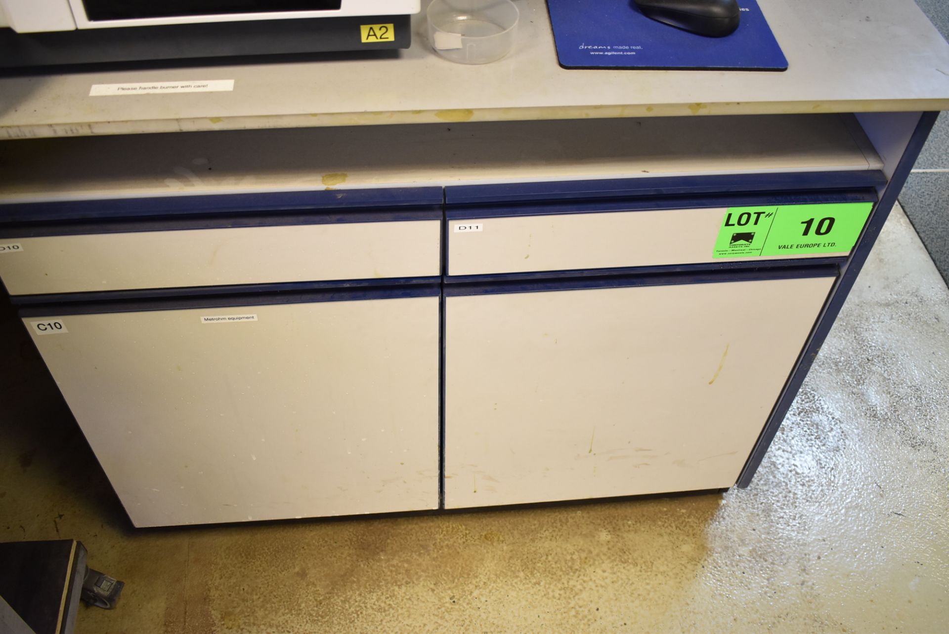 LOT/ CABINET WITH AGILENT SPECTROMETER SUPPLIES - METROHM EQUIPMENT (ROOM 264) [RIGGING FEES FOR LOT