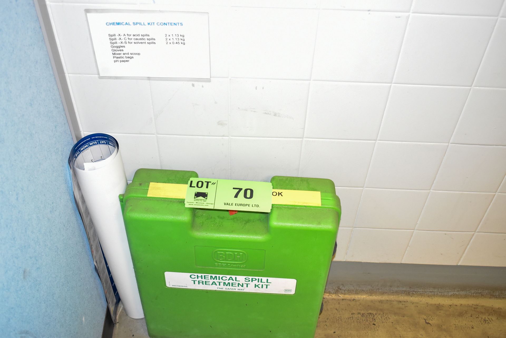 BDH EMERGENCY CHEMICAL SPILL TREATMENT KIT (ROOM 264) [RIGGING FEES FOR LOT #70 - £35 PLUS