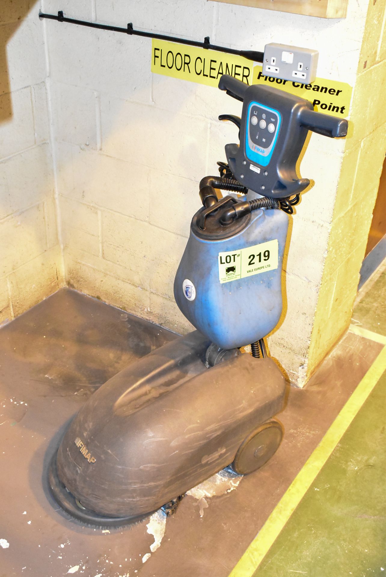 FIMAP (2013) GENIE FLOOR SCRUBBER (ROOM 80D) [RIGGING FEES FOR LOT #219 - £35 PLUS APPLICABLE