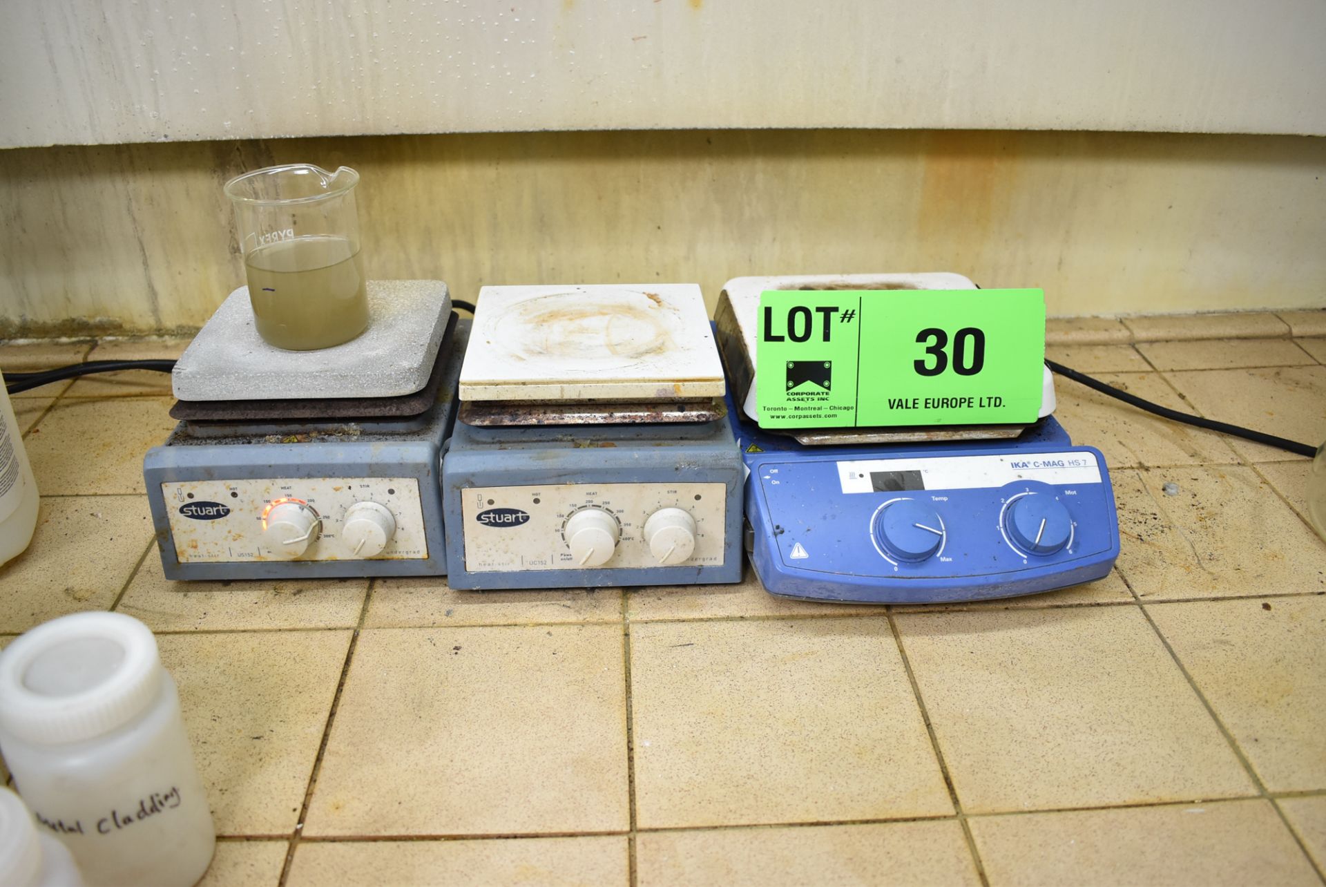 LOT/ STIRRING HOT PLATES (ROOM 264D) [RIGGING FEES FOR LOT #30 - £35 PLUS APPLICABLE TAXES]