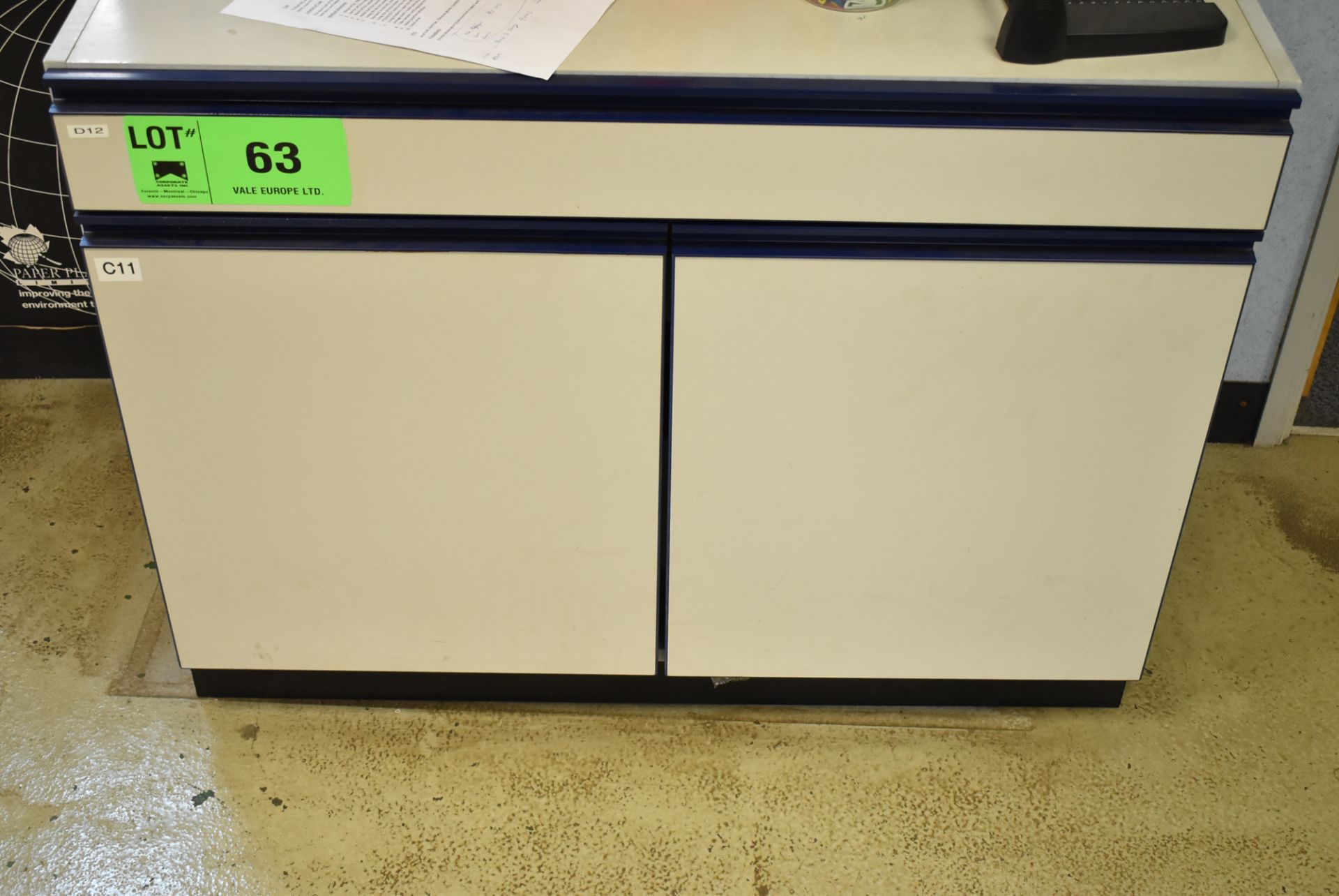 LOT/ LAB STORAGE CABINET WITH CONTENTS - STATIONARY (ROOM 264) [RIGGING FEES FOR LOT #63 - £200 PLUS