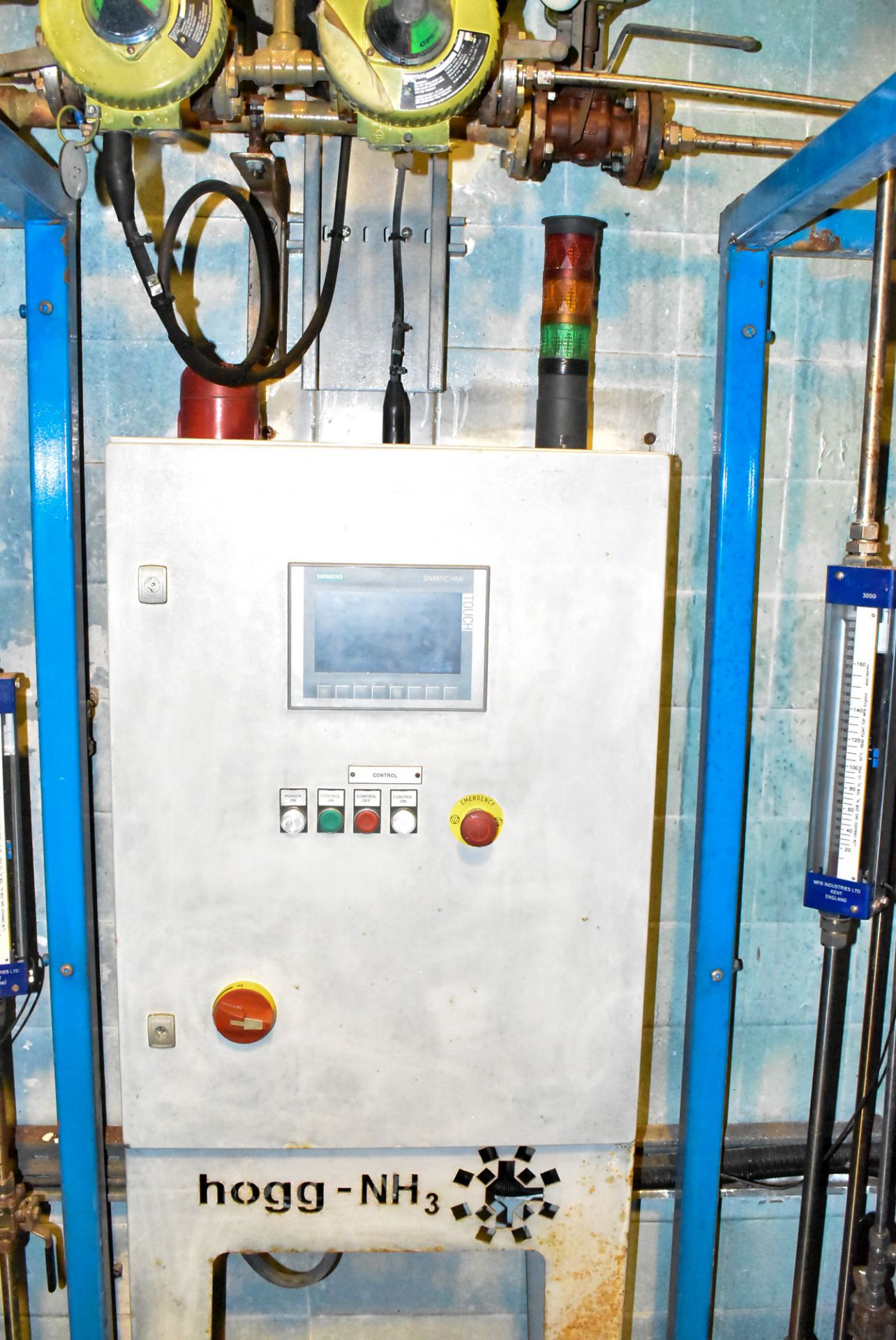 HOGG AMMONIA SYSTEM WITH SIEMENS TOUCHSCREEN PLC CONTROL S/N: 4507-1FR465 (CI) (ROOM 56) [RIGGING - Image 2 of 3