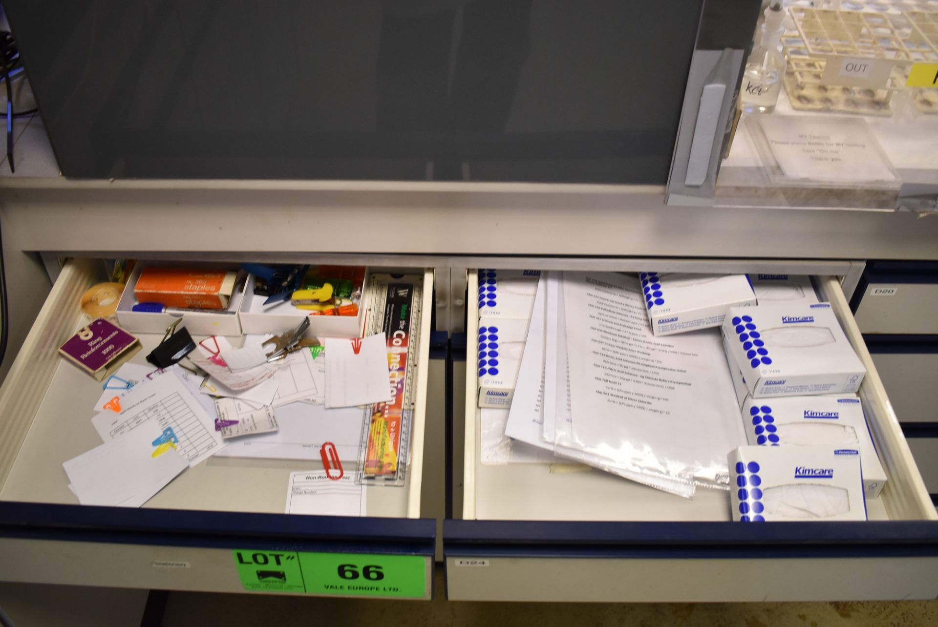 LOT/ 2 SECTION LAB STORAGE CABINET WITH CONTENTS - STATIONARY (ROOM 264) [RIGGING FEES FOR LOT #66 - - Image 2 of 3